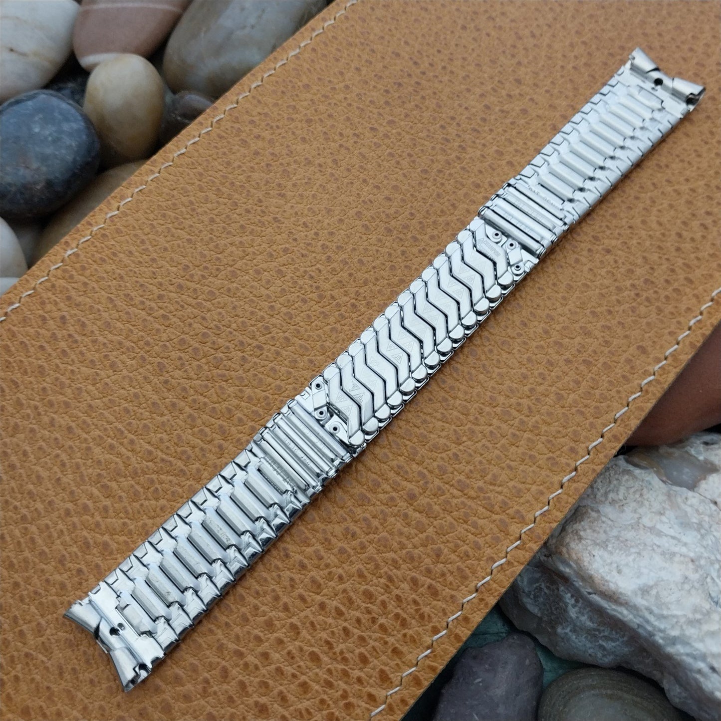 17.2mm Stainless Steel Classic Stretch JB Champion nos 1960s Vintage Watch Band
