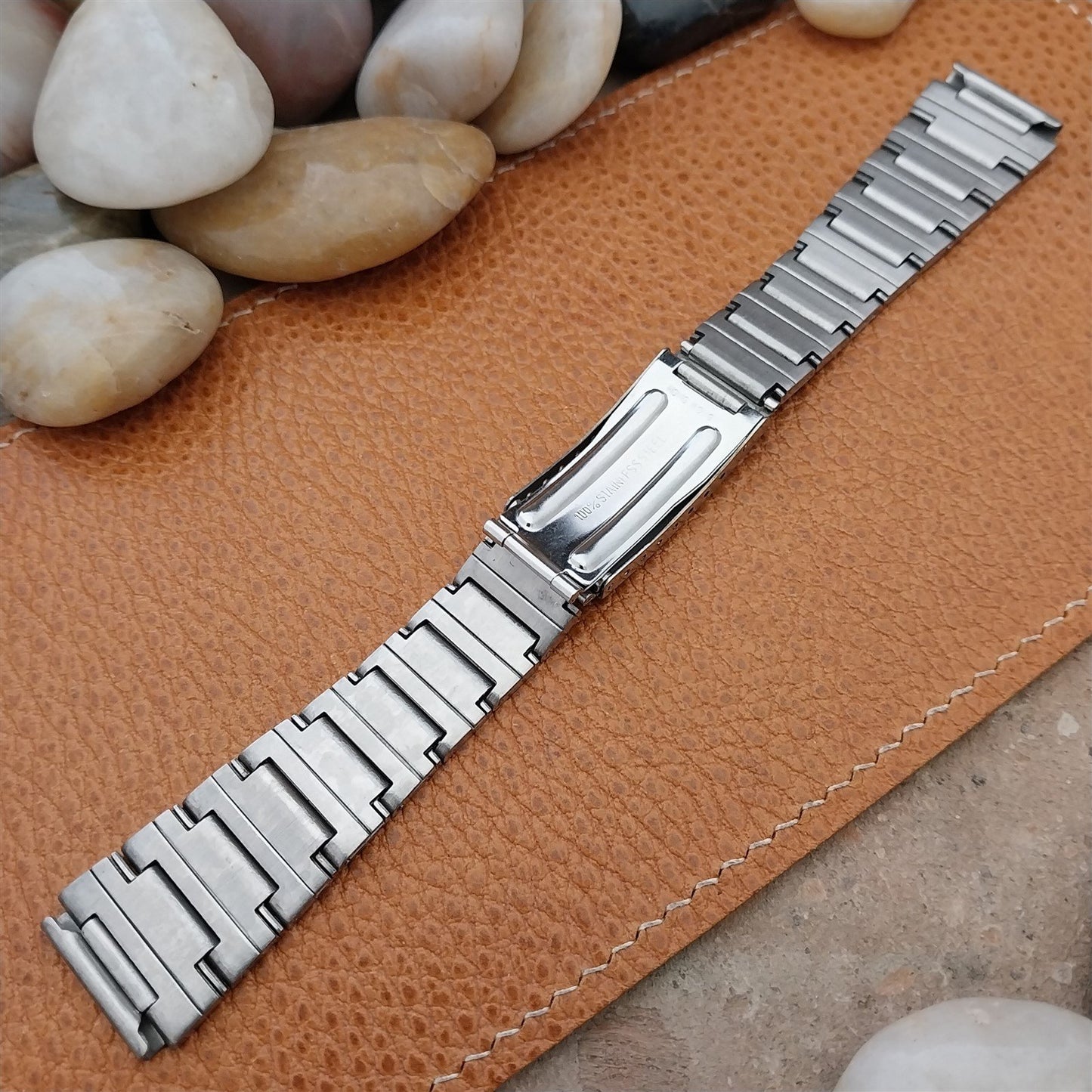 Vintage 19mm Stainless Steel 1970s Old-Stock Flared Classic Unused Watch Band