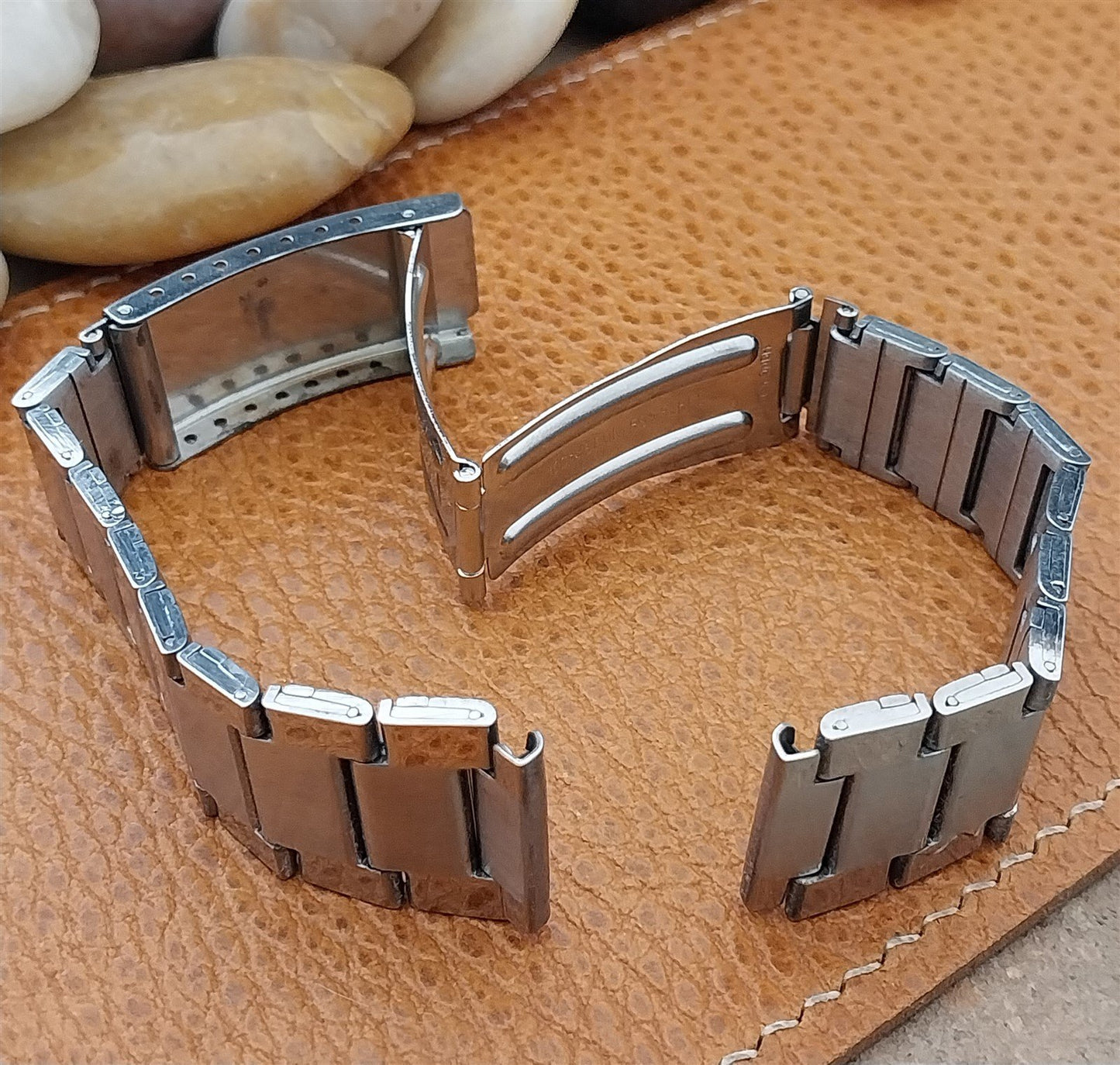 Vintage 19mm Stainless Steel 1970s Old-Stock Flared Classic Unused Watch Band