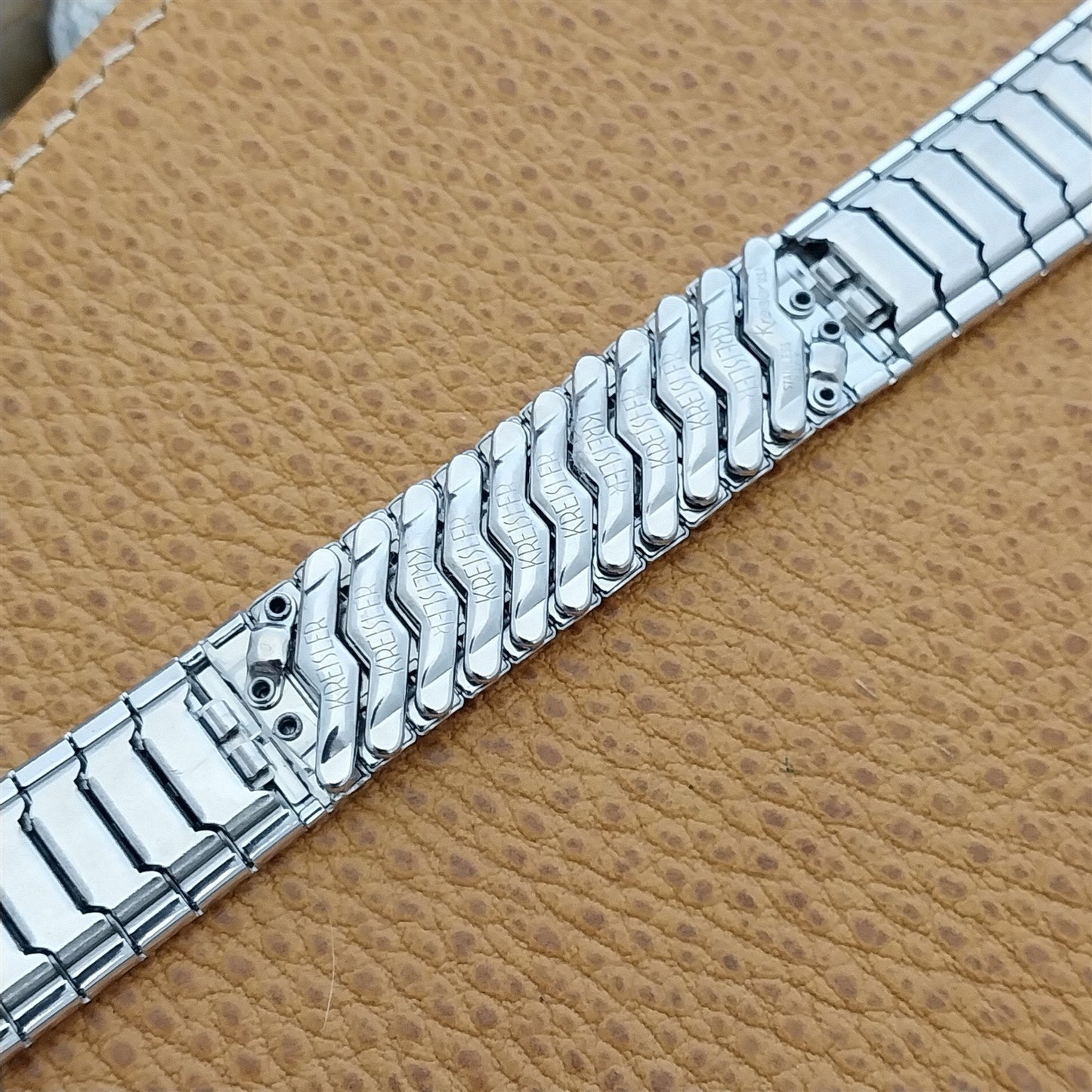 18mm 19mm Kreisler USA White Gold-Filled Classic nos 1960s Vintage Watch Band