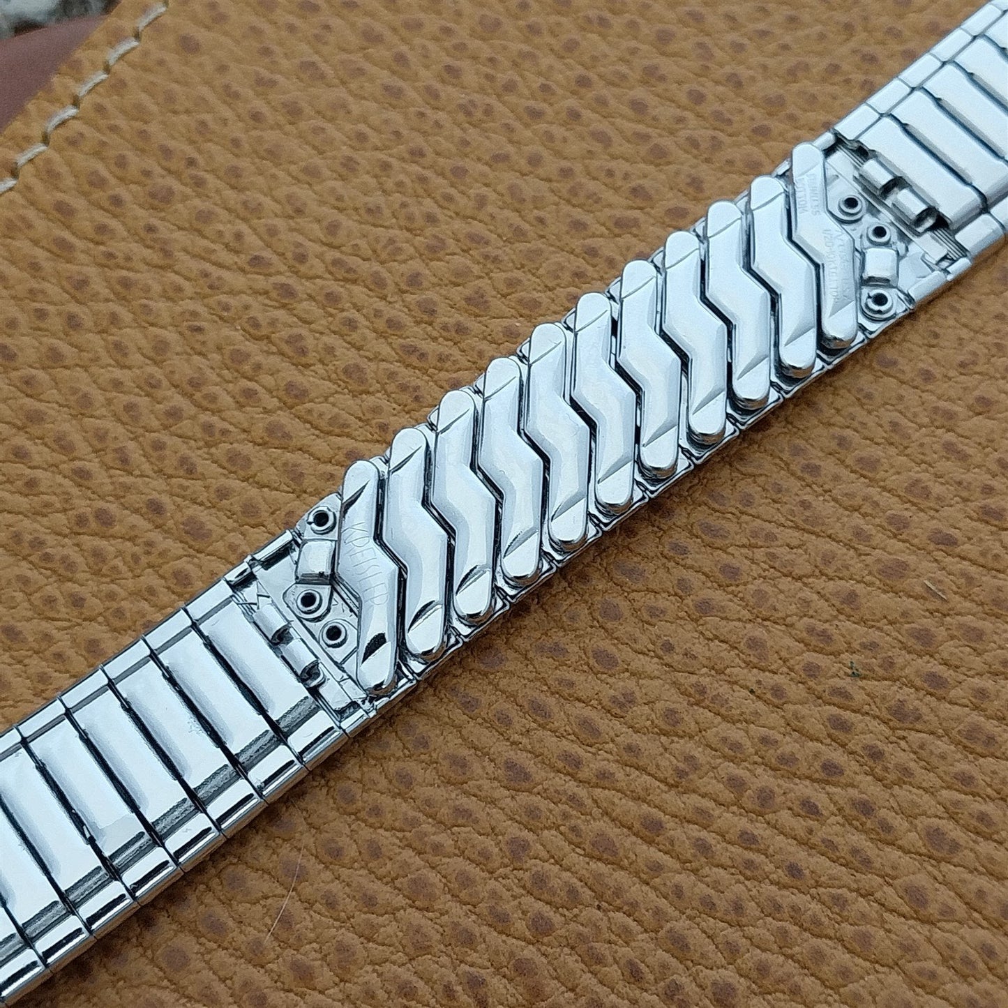 18mm 19mm White Gold-Filled Classic Kreisler USA nos 1960s Vintage Watch Band