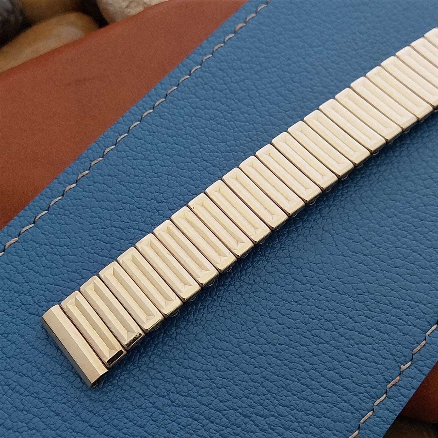 5/8" Kreisler 10k Gold-Filled Classic Stretch Unused 1950s Vintage Watch Band