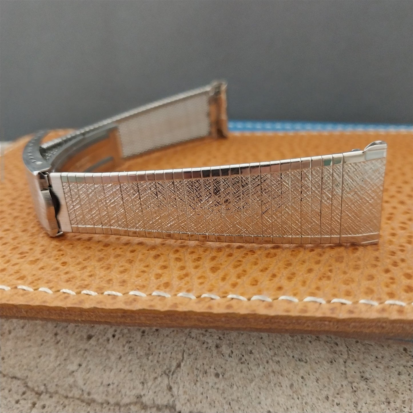 18mm 19mm Kestenmade USA Stainless Steel nos Unused 60s-1970s Vintage Watch Band