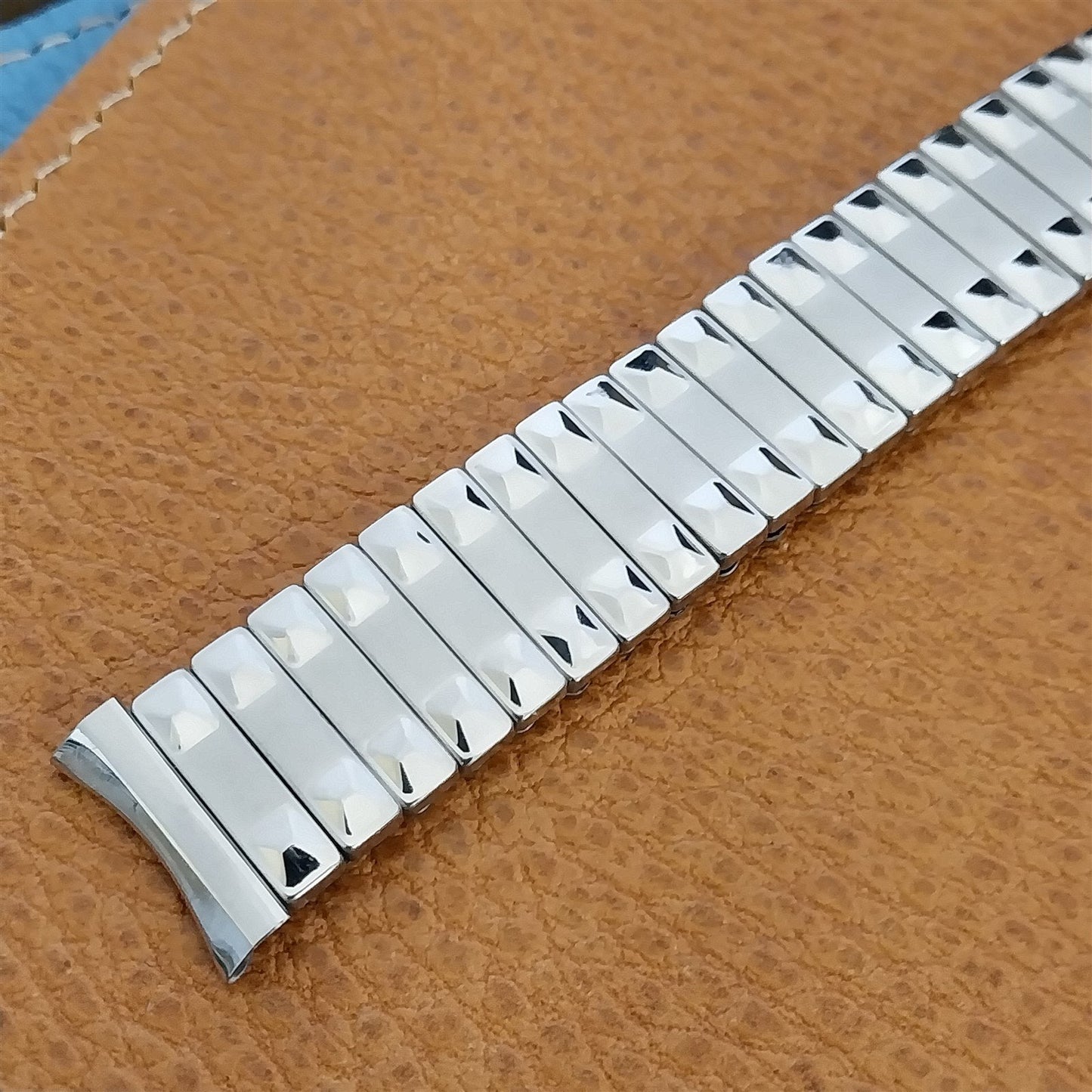 Vintage 17.2mm Classic Stainless Steel Stretch 1960s-1970s Unused nos Watch Band