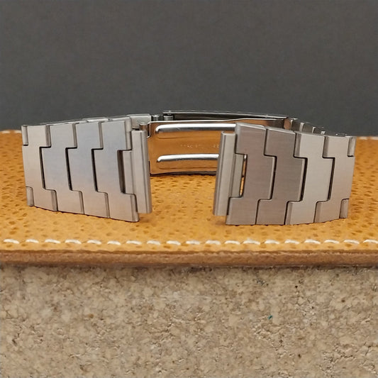 11/16" 17.2mm Flared Stainless Steel Unused 1970s Vintage Watch Band