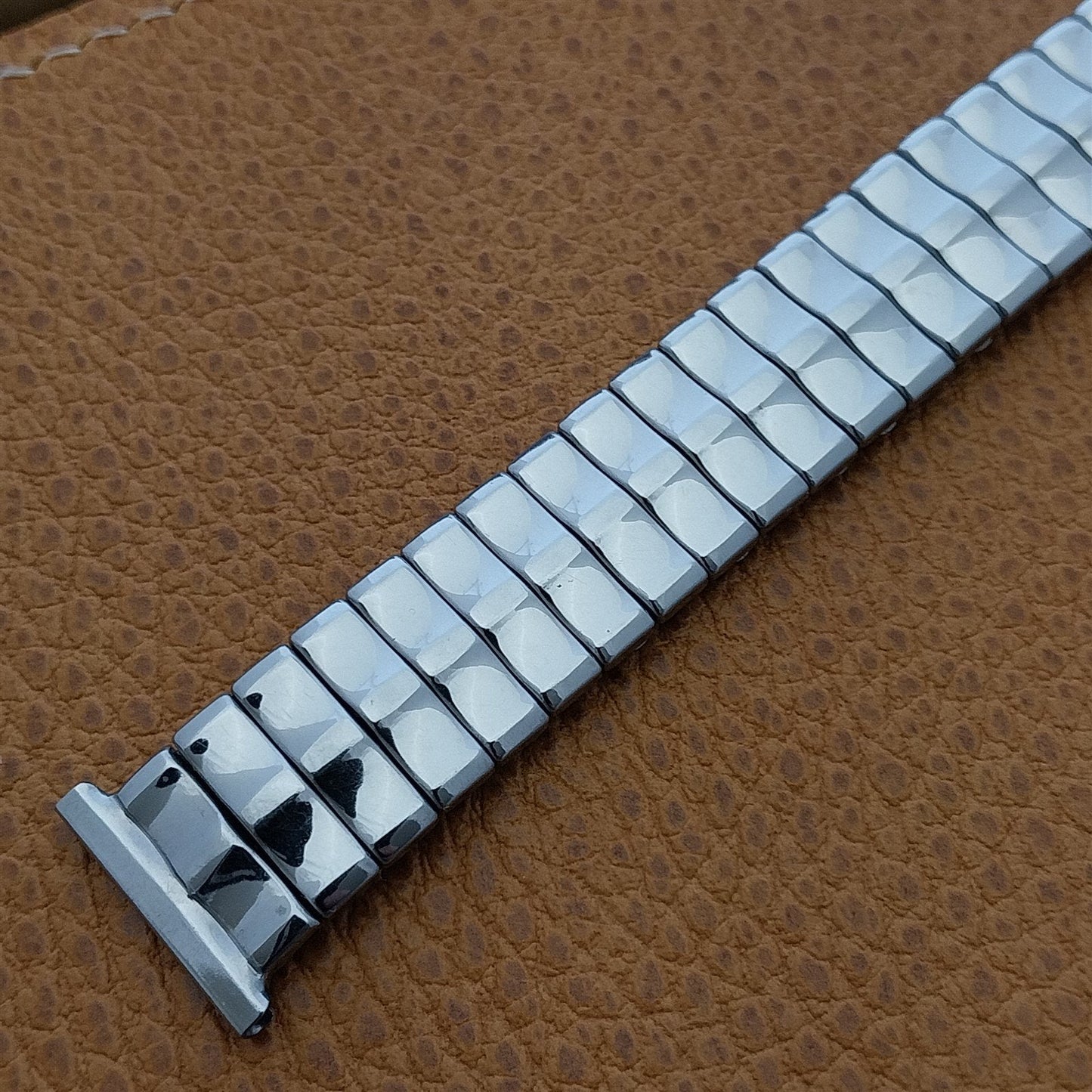 16mm 18mm 19mm Stainless Steel Expansion Short nos 1950s USA Vintage Watch Band