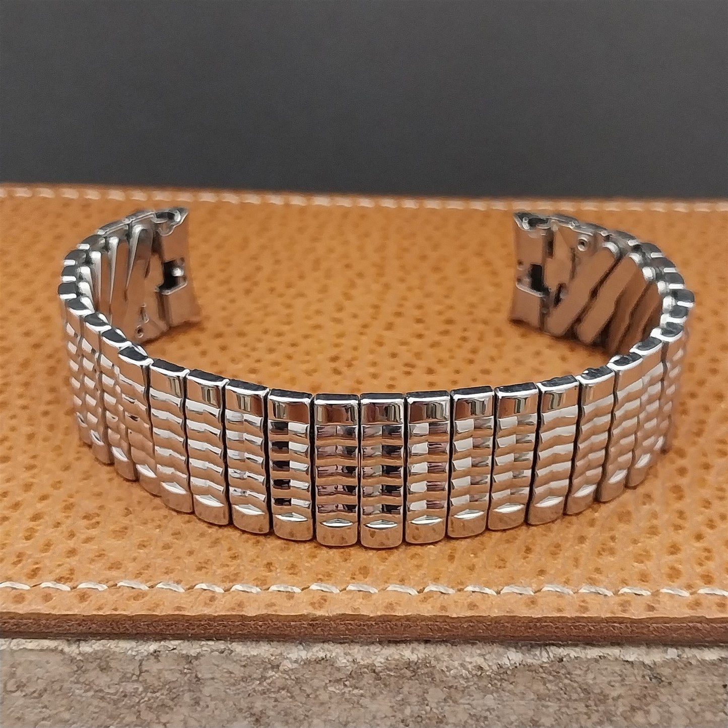 Vintage Rice Beads Wide Scissor-Expansion 16mm Stainless Steel Unused Watch Band