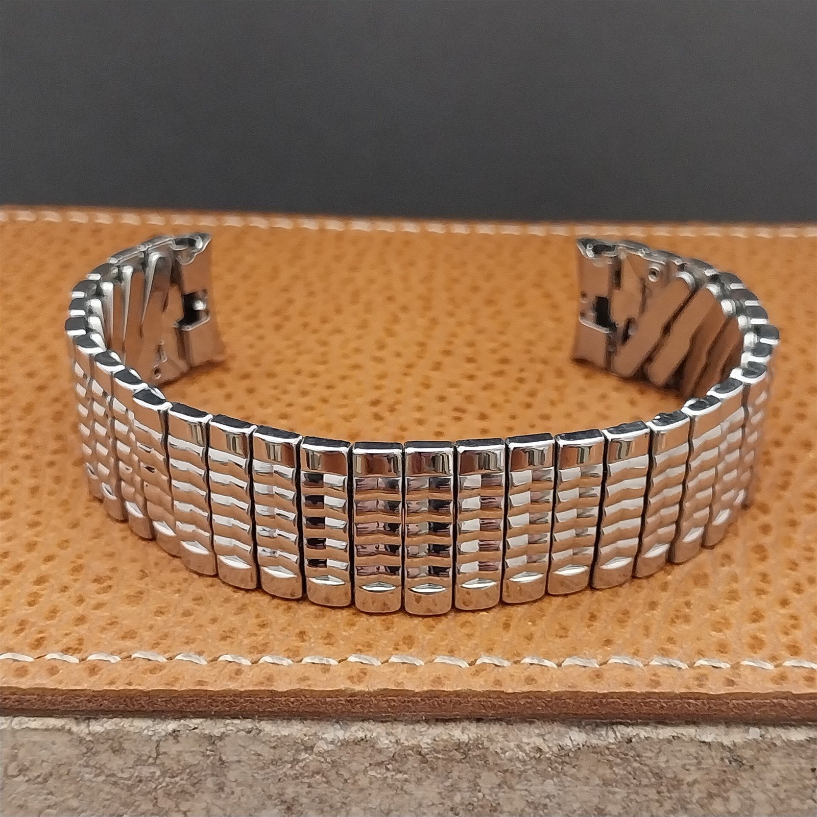 Vintage Rice Beads Wide Scissor-Expansion 16mm Stainless Steel Unused Watch Band