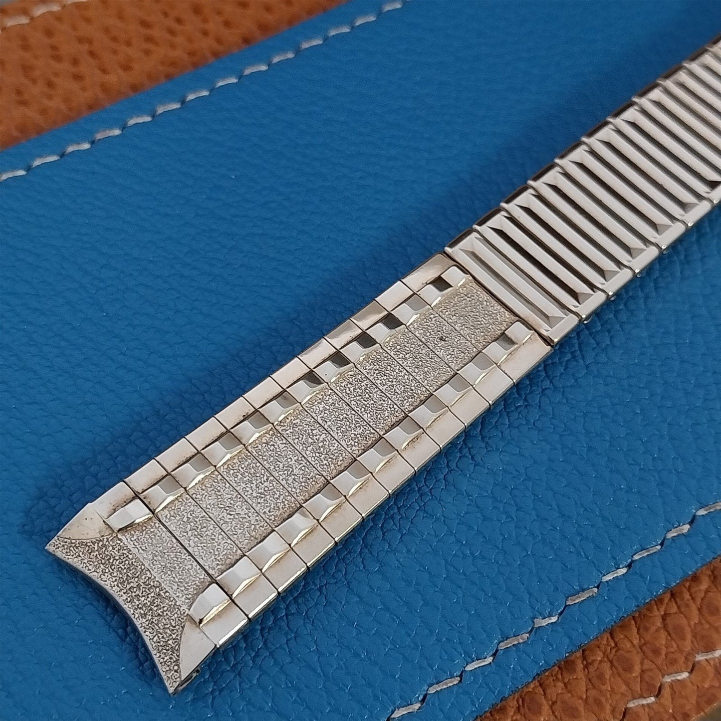 17.2mm Kreisler Classic 10k Gold-Fill Expansion Unused 1960s Vintage Watch Band