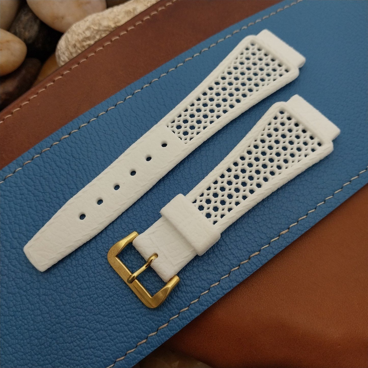 Vintage 20mm Flared White Rally GT Classic Unused 1970s Swiss Diver Watch Band