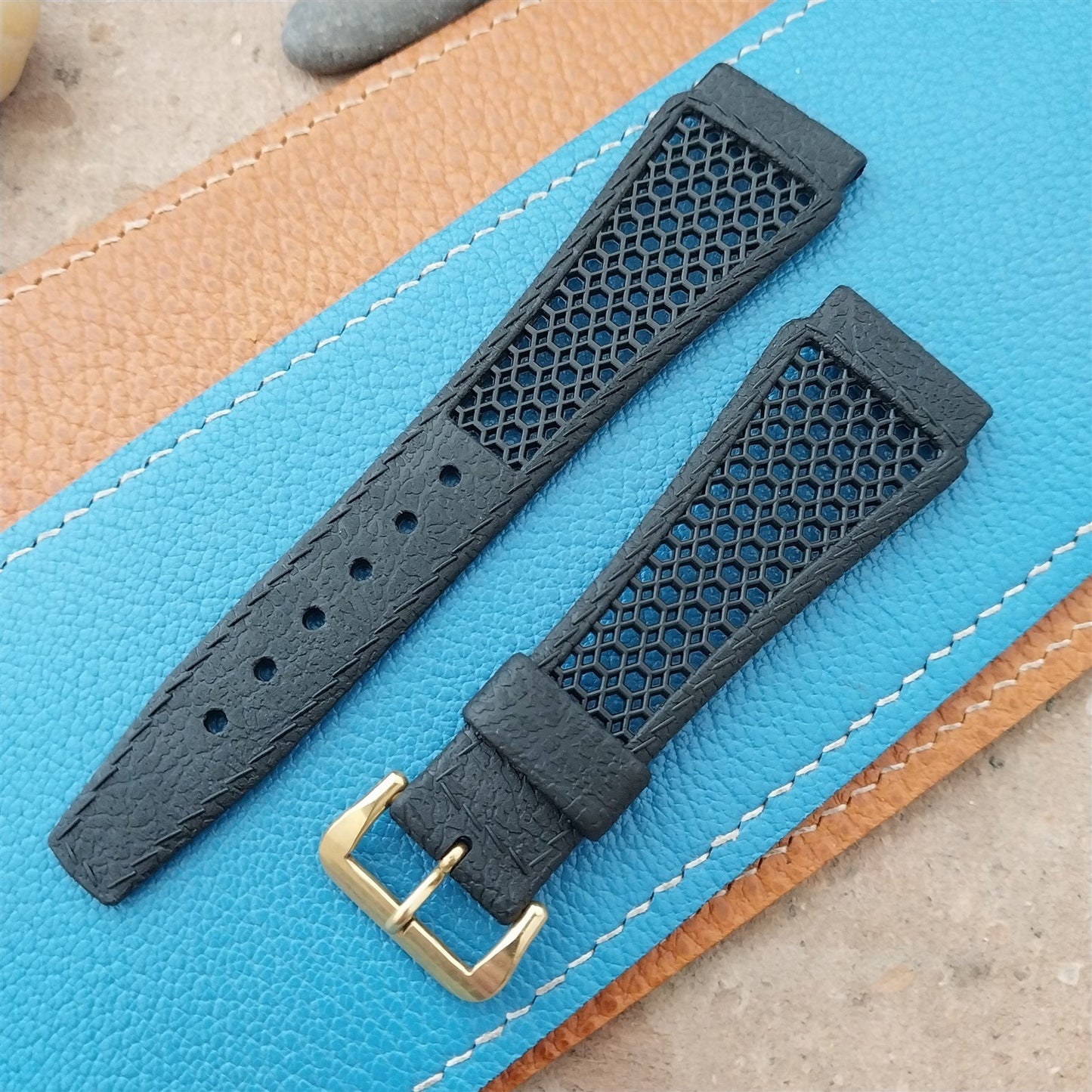 22mm Black Skindiver Swiss Unused 1960s Vintage Watch Strap & Gold Tone Buckle