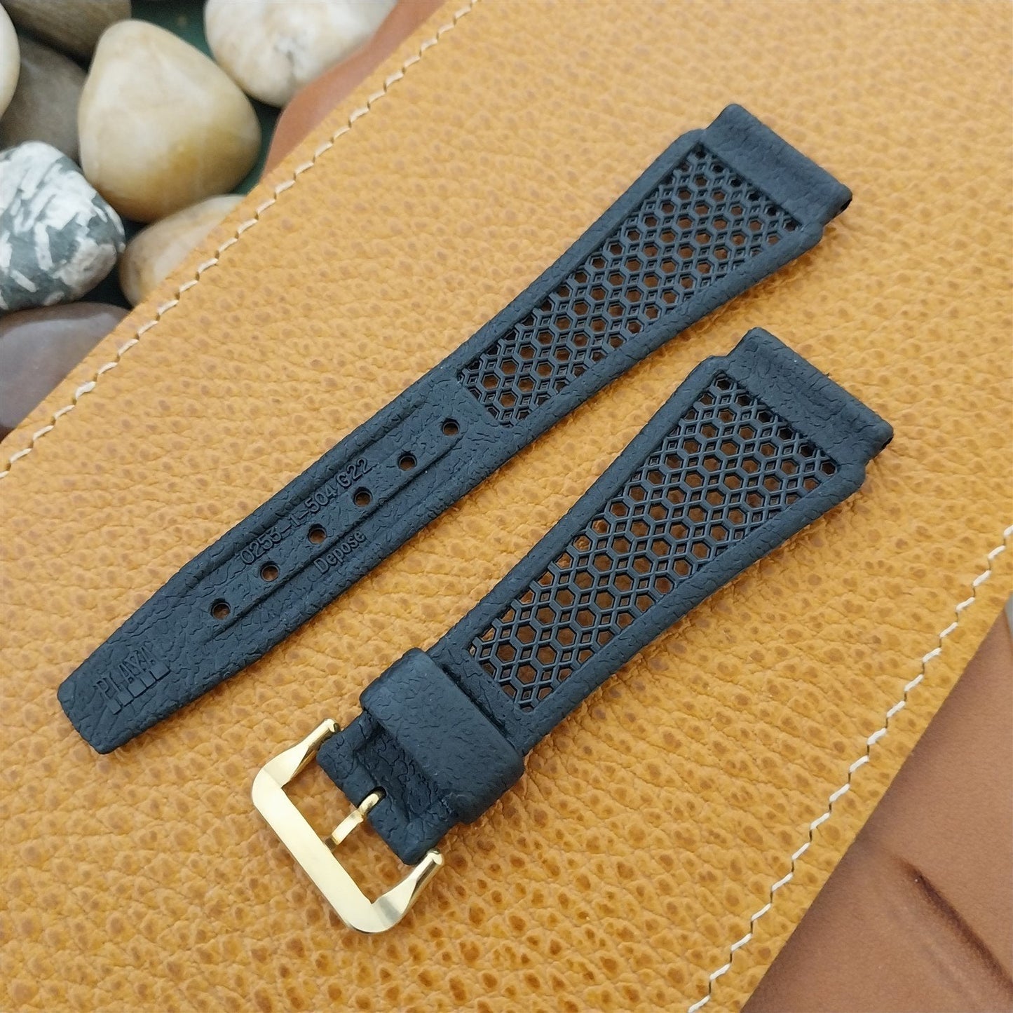 22mm Black Skindiver & Brass Buckle Swiss Unused 1960s-1970s Vintage Watch Band