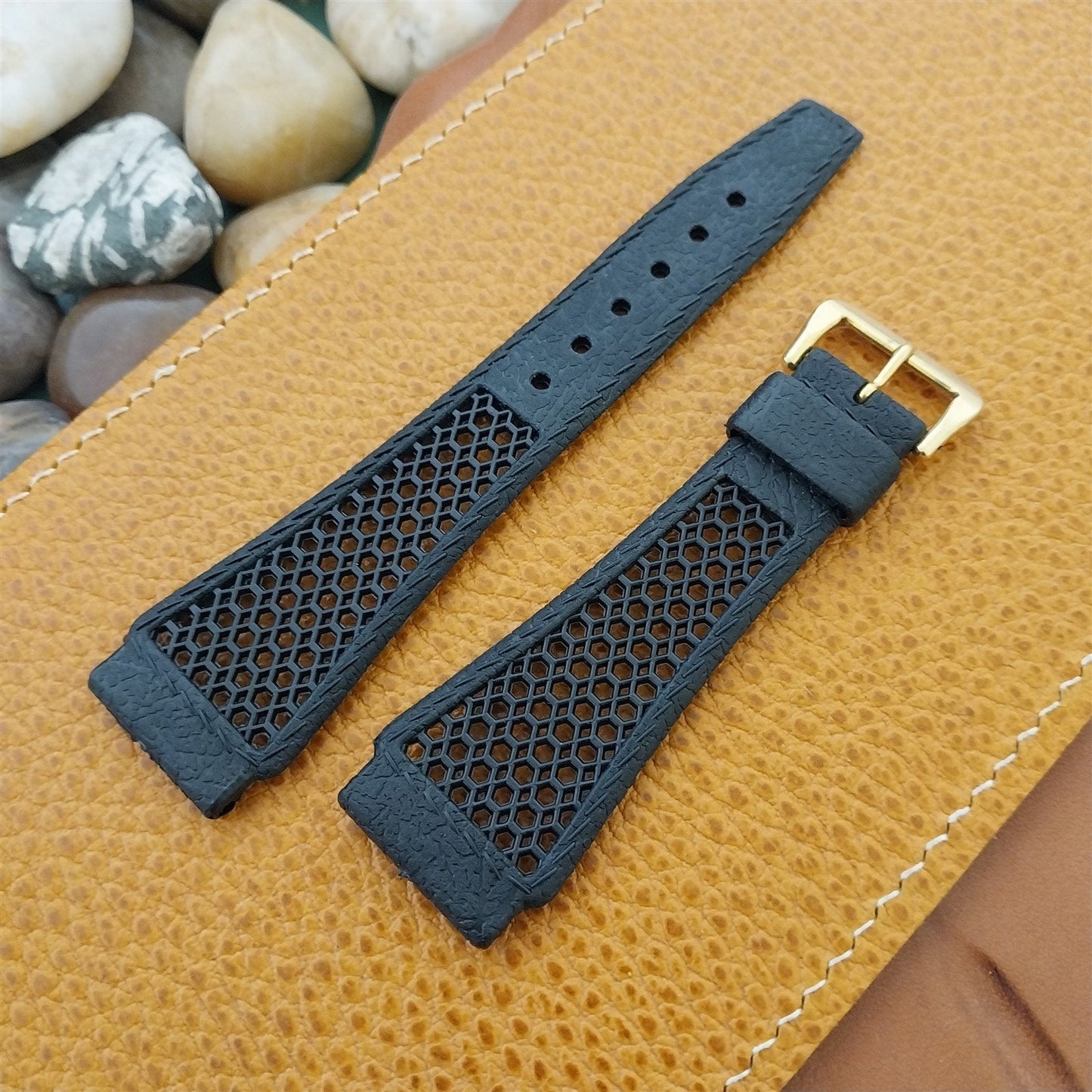 22mm Black Skindiver & Brass Buckle Swiss Unused 1960s-1970s Vintage Watch Band