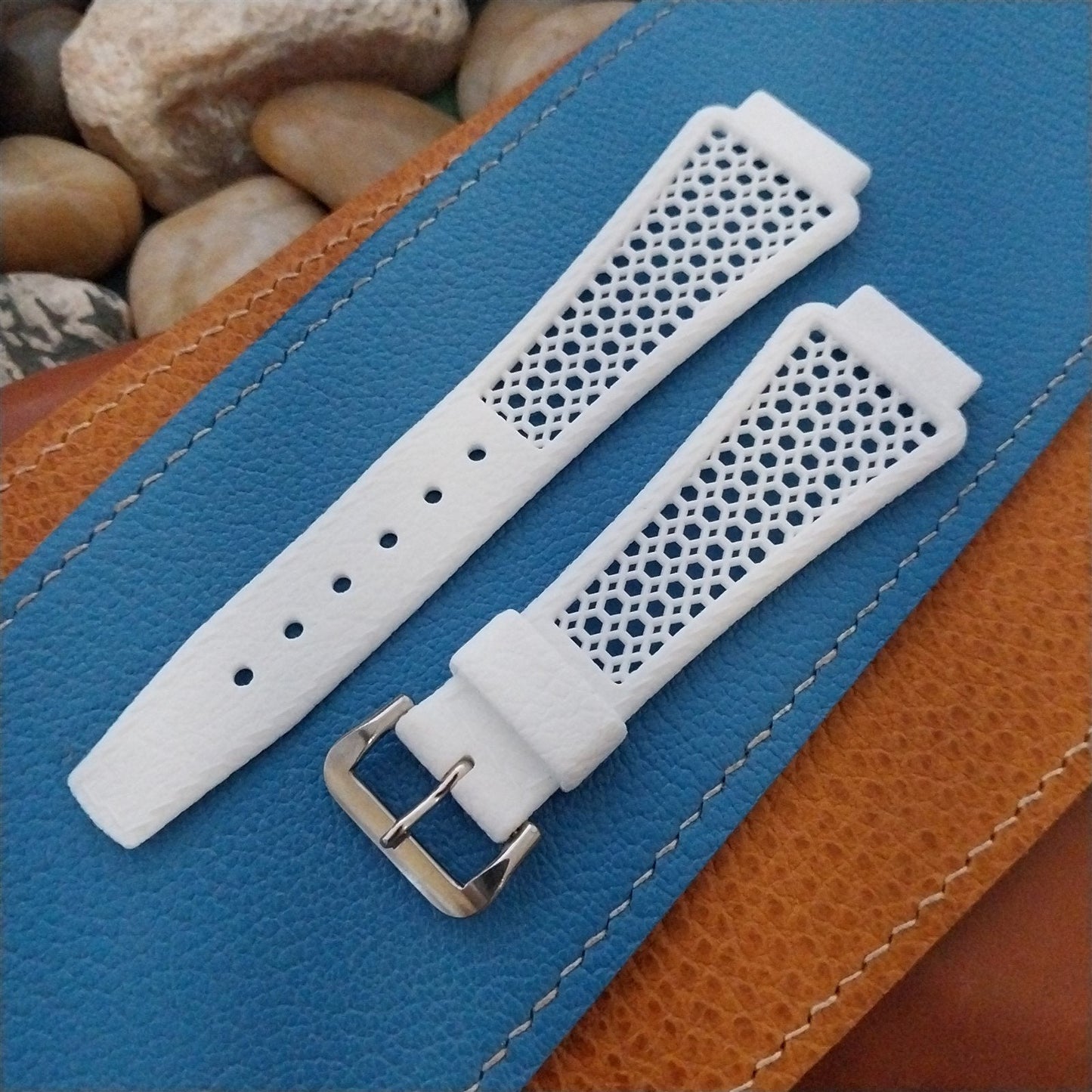 Vintage 18mm White Diver & ACIER Buckle Swiss Ventilated 1970s Unused Watch Band