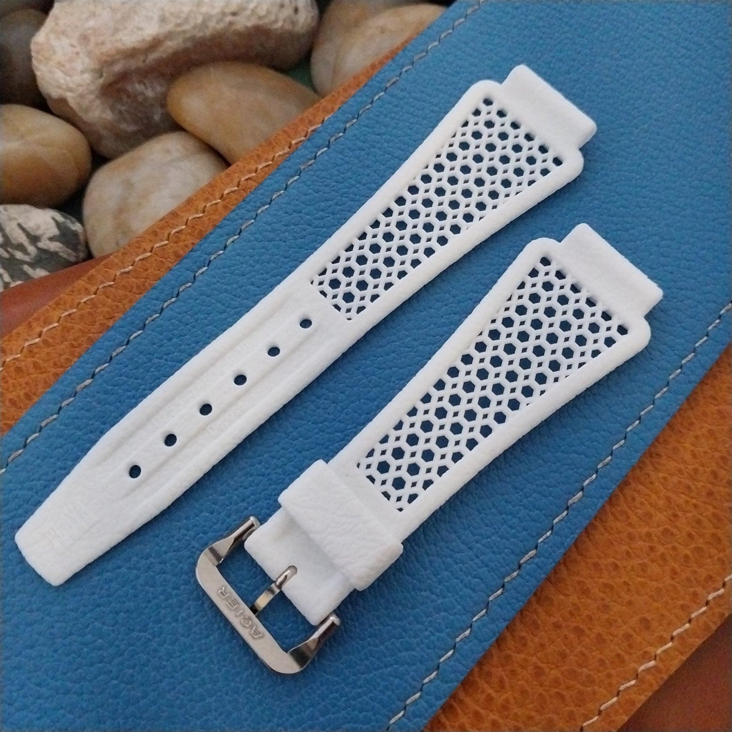 Vintage 18mm White Diver & ACIER Buckle Swiss Ventilated 1970s Unused Watch Band