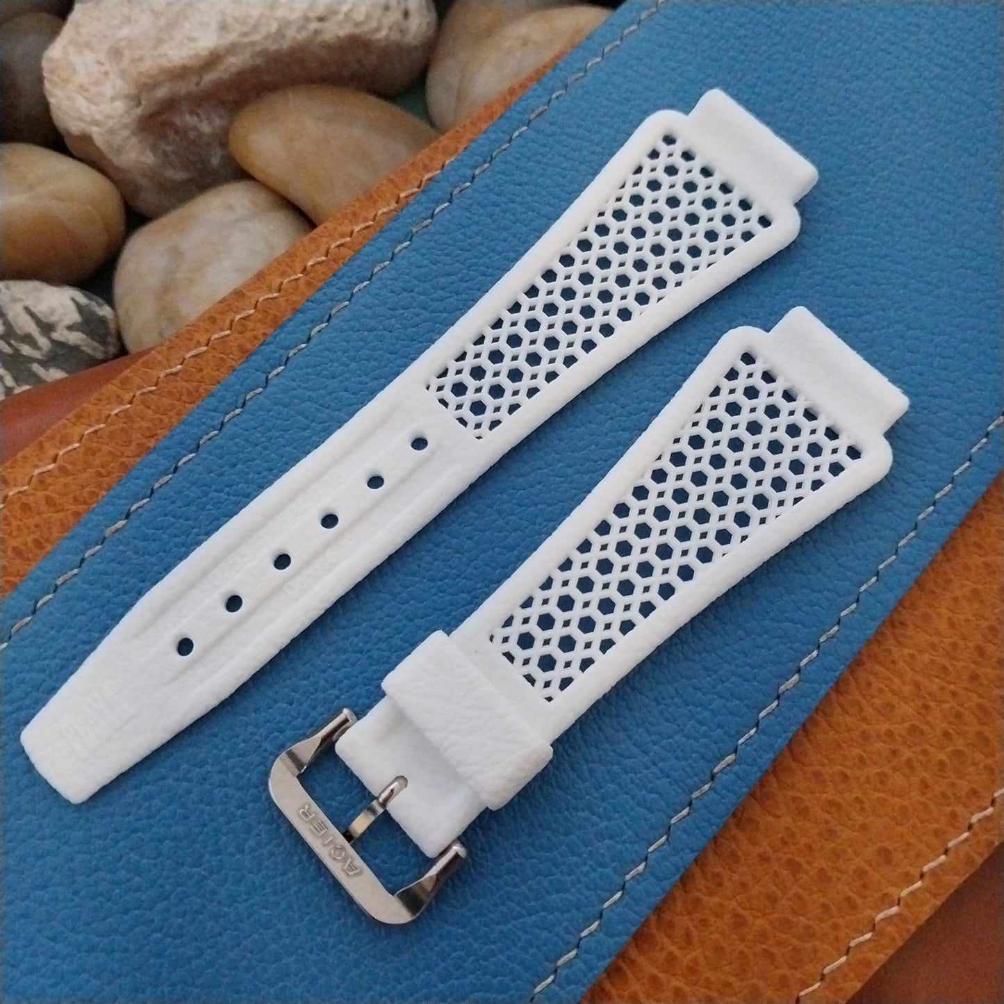 Vintage 18mm White Diver & ACIER Buckle Swiss Ventilated 1970s Unused Watch Band