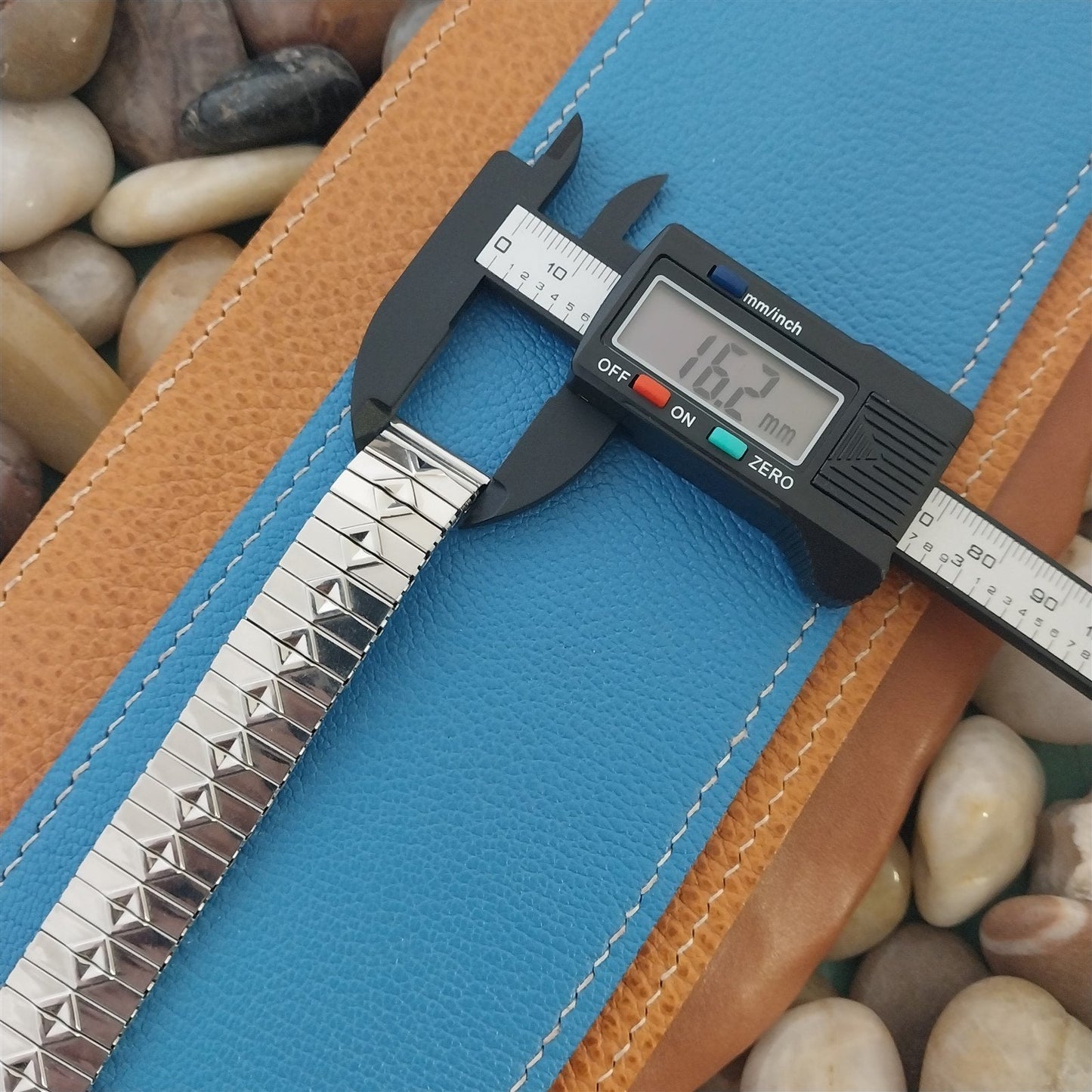 Digital Caliper For Measuring Watch Band Ends, Lug Spacing & More