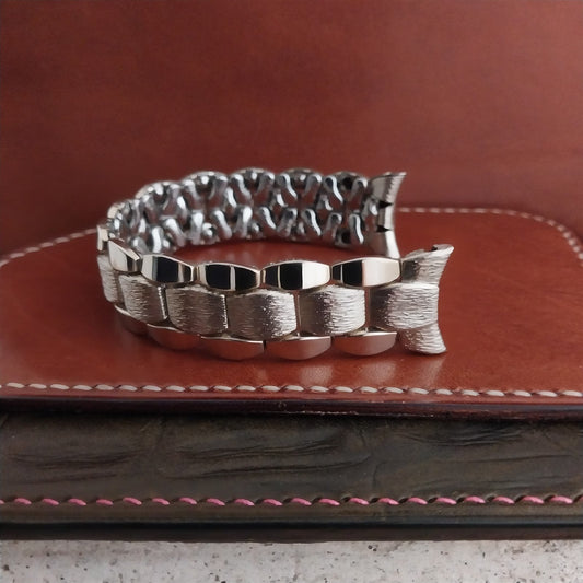 3/4" Apex White Gold-Fill Quadra-Flex Stretch Unused MCM 1950s Vintage Watch Bad