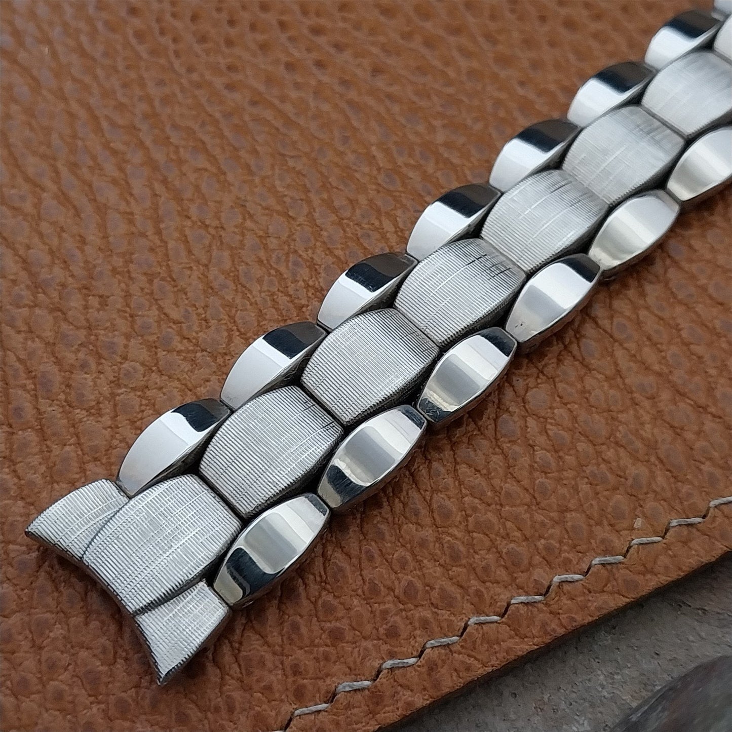 1950s Vintage 17.2mm Apex White Gold-Filled Classic Expansion Unused Watch Band