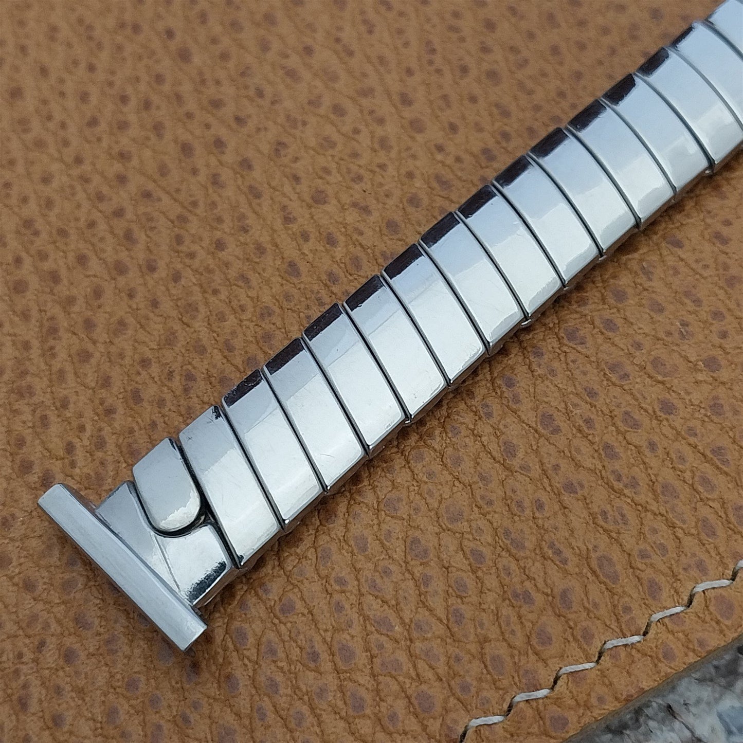 1940s Vintage L'Aiglon 12K White Gold-Filled Unused Classic Stretch Watch Band