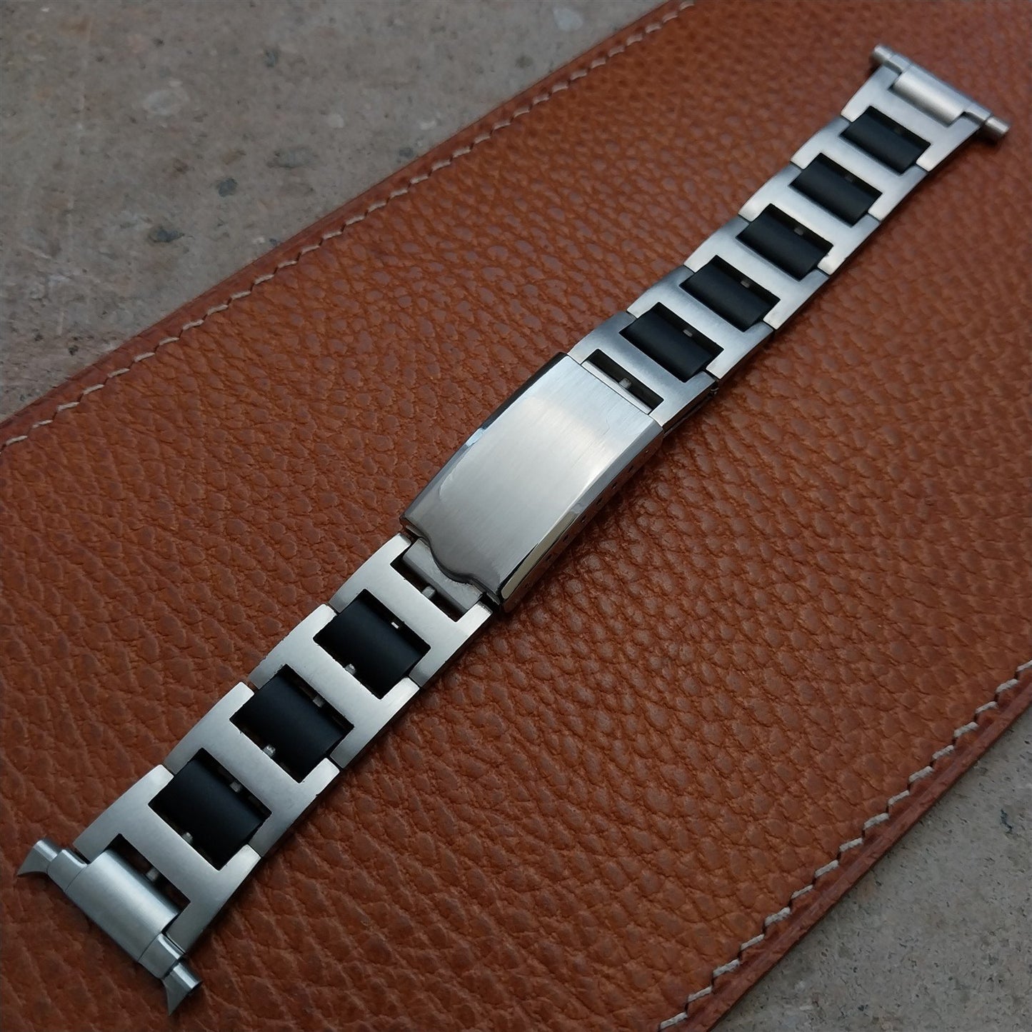 22mm 20mm Solid Stainless Steel & Black JB Champion USA 1960s Unused Watch Band