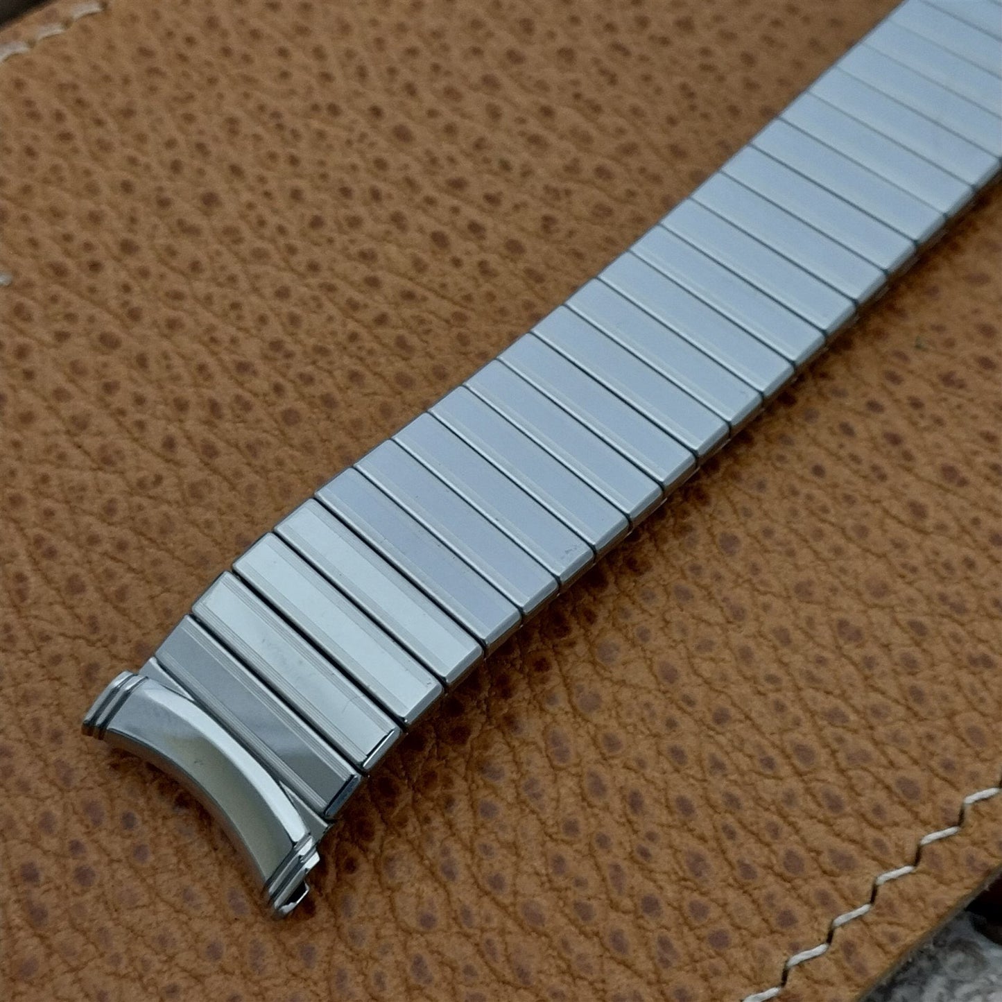 Kreisler 19mm 18mm Stainless Steel Long DuraFlex 1960s Vintage Watch Band nos