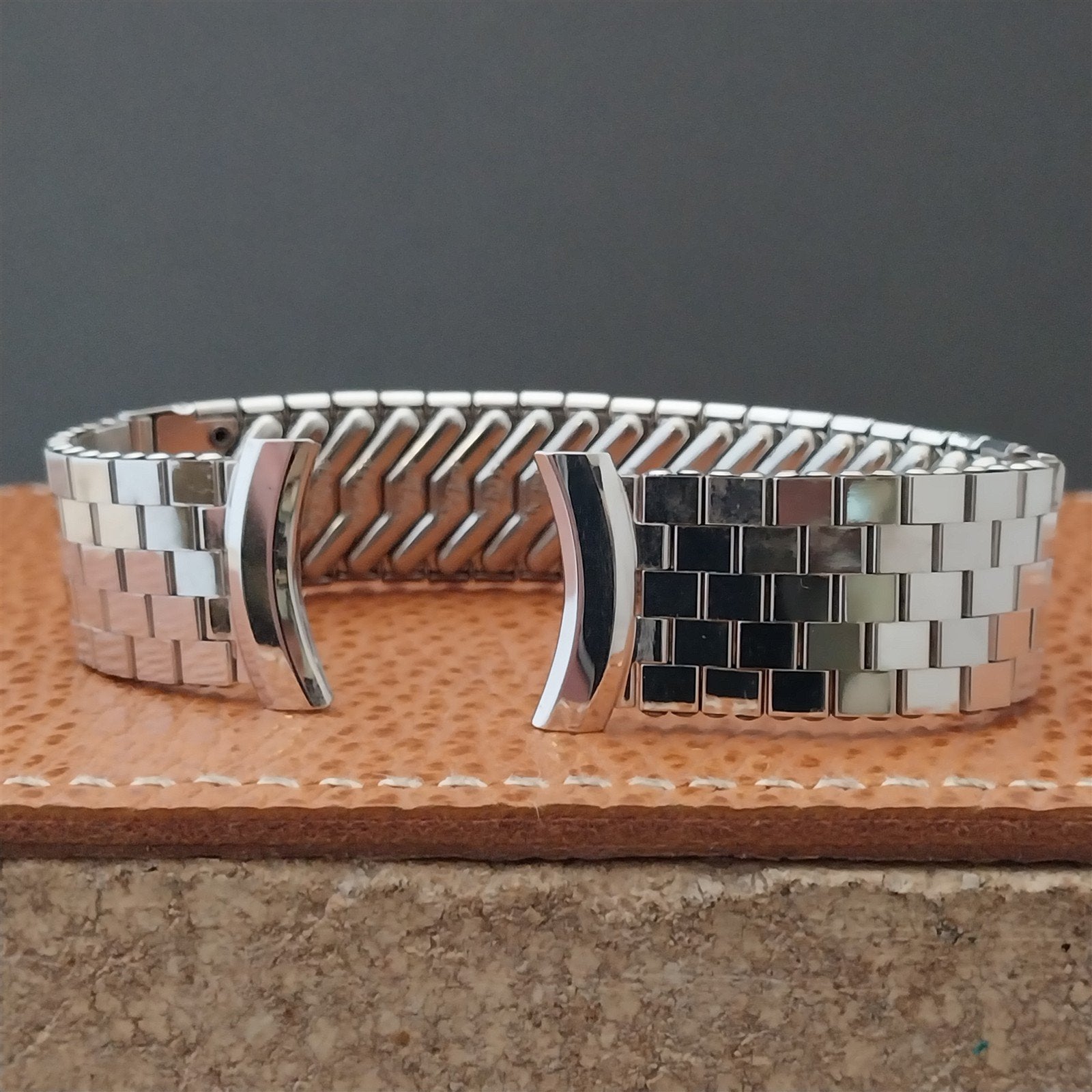 Vintage 19mm 18mm 17mm White Gold-Filled Kreisler Long Classic 1950s Watch Band