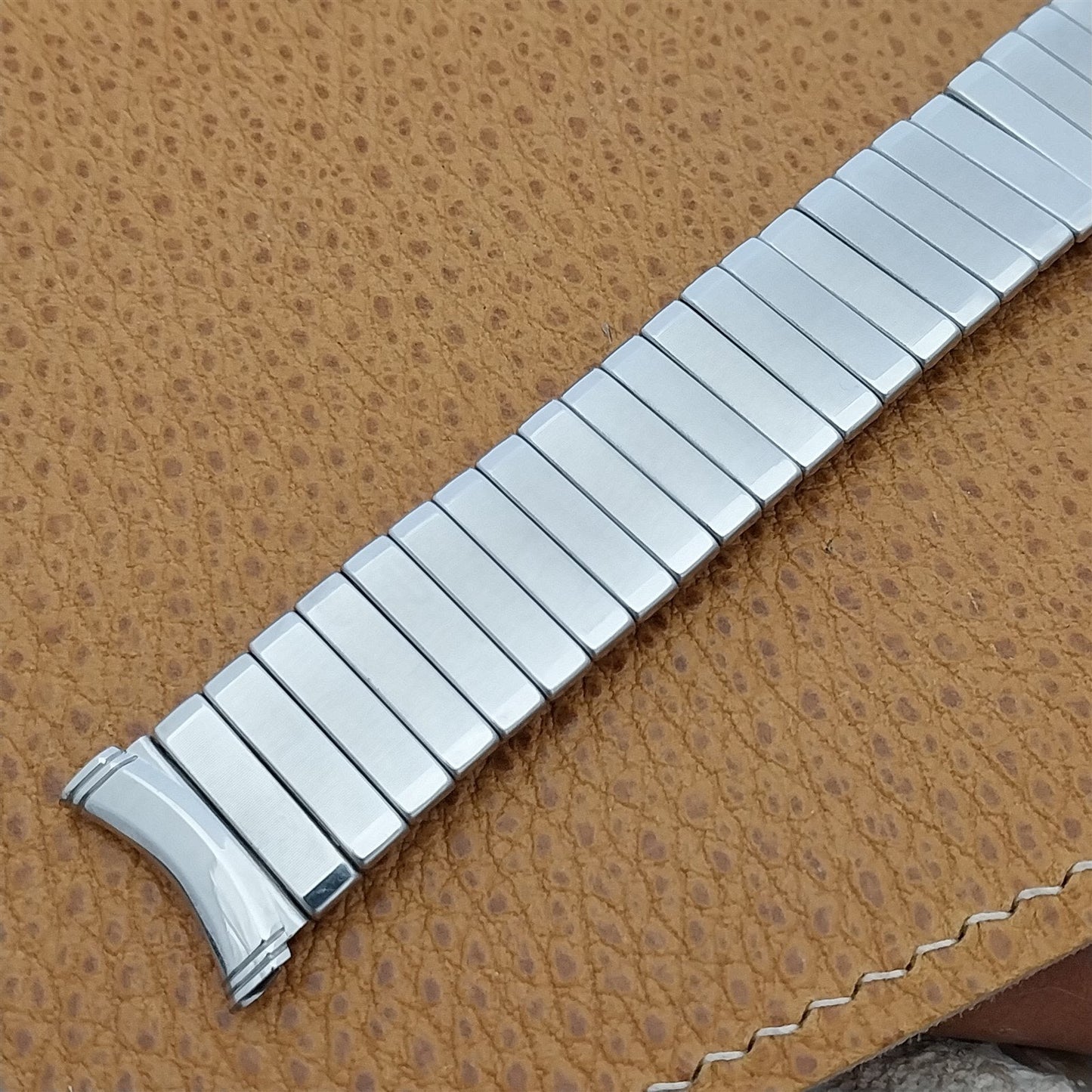 19mm 18mm Kreisler USA Made Stainless Steel nos 1960s Vintage Watch Band