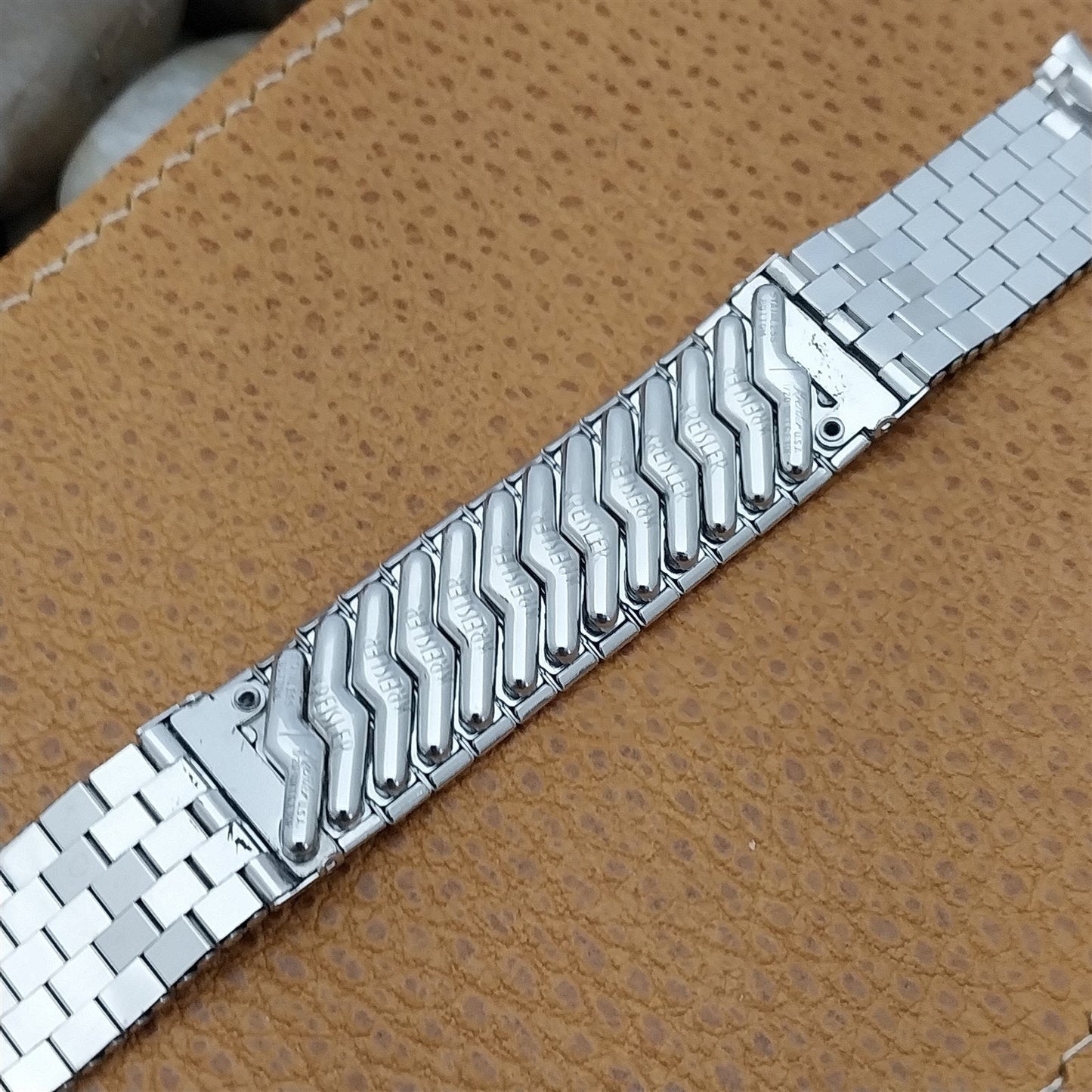 19mm 18mm White Gold-Filled Kreisler Short Brick Link 1950s Vintage Watch Band