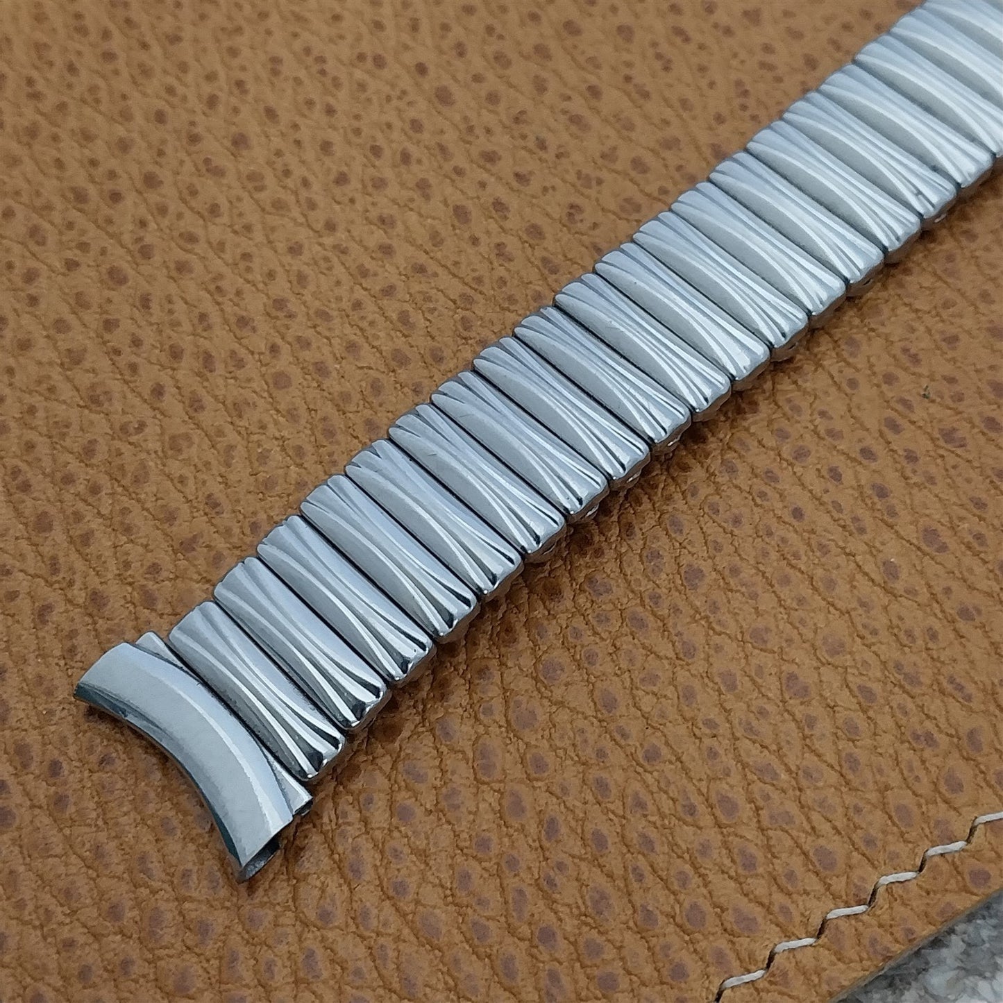 19mm 18mm Kreisler USA Long Stainless Steel Expansion 1960s Vintage Watch Band