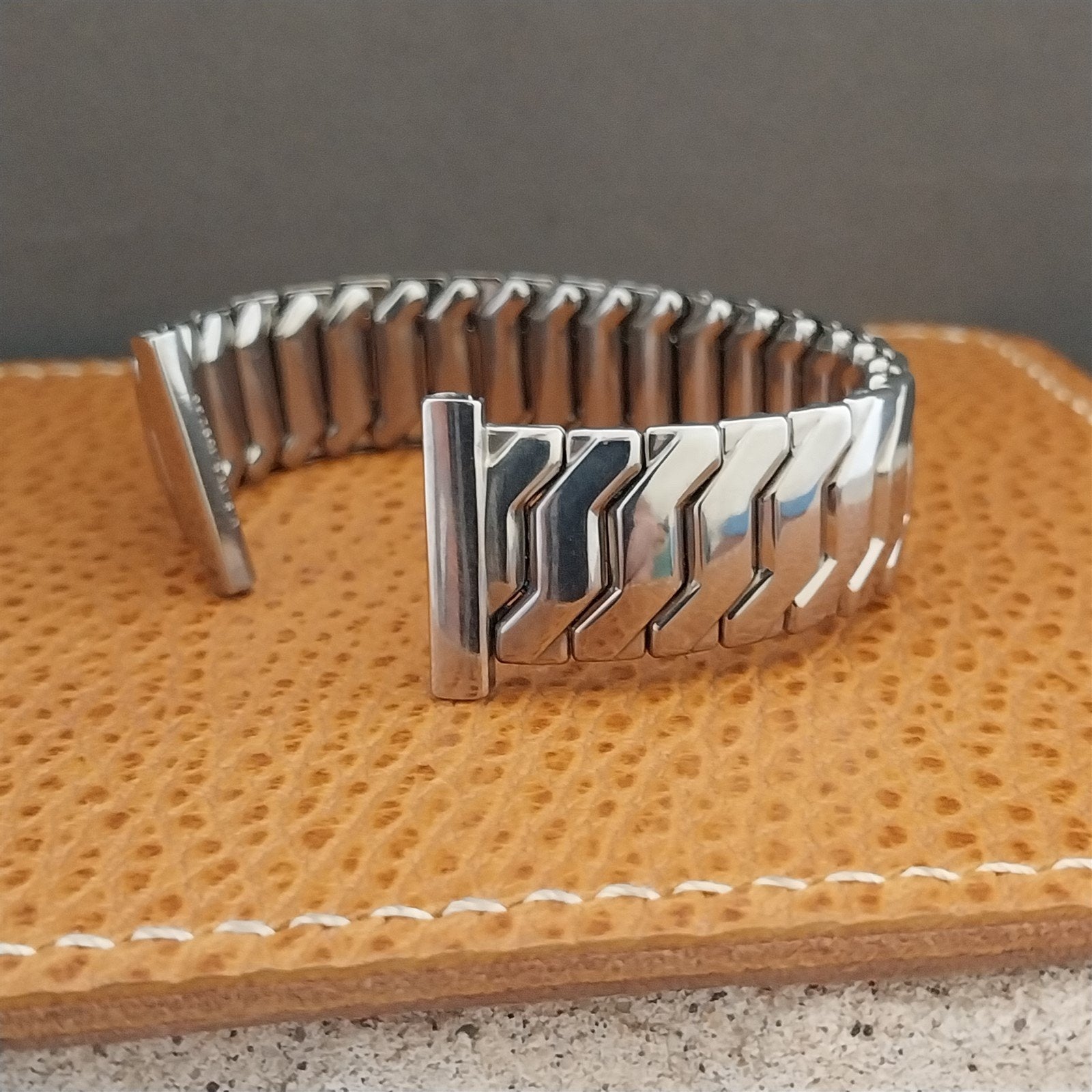 19mm Kreisler USA Stainless Steel Short nos 1960s Vintage Watch Band 18mm 16mm