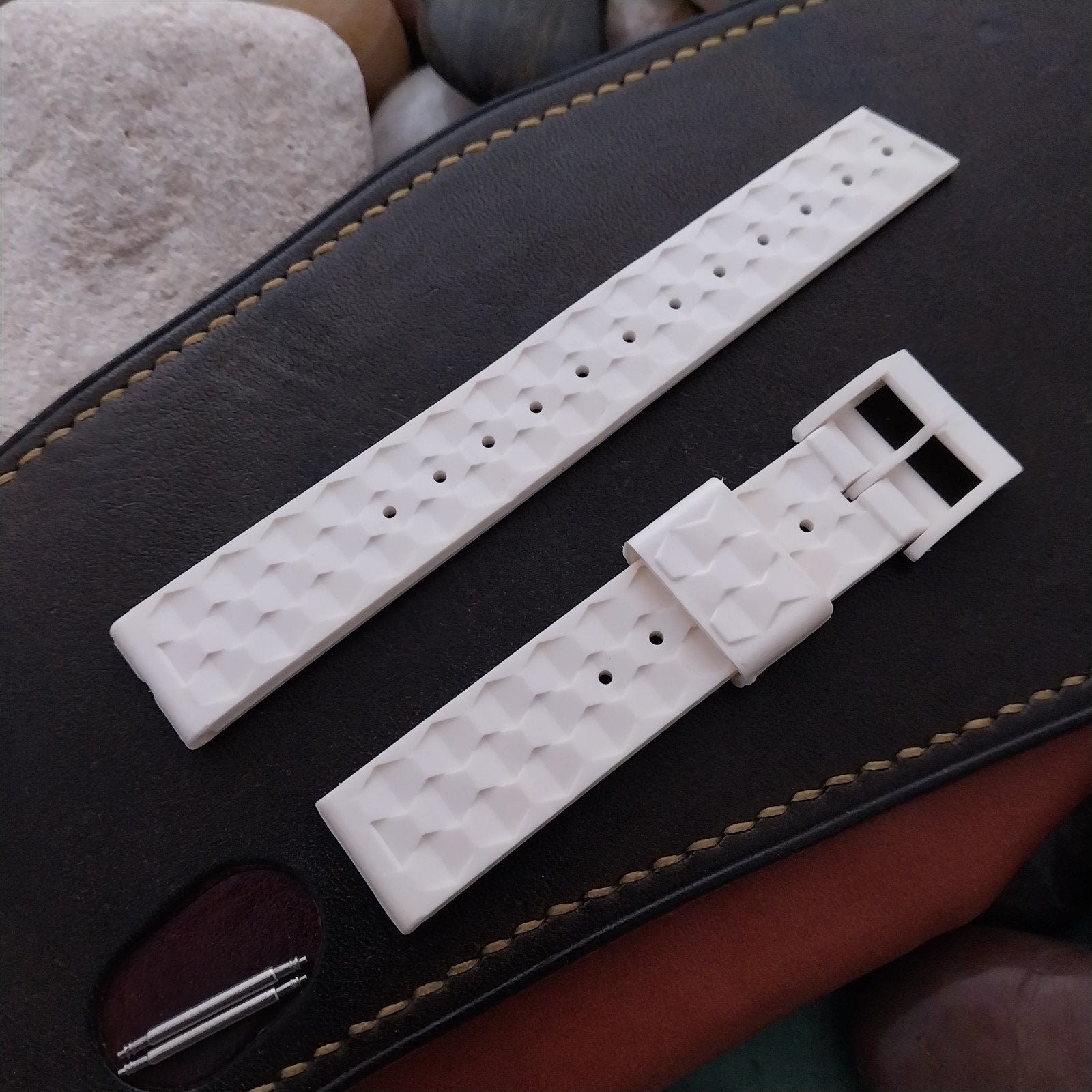 16mm Skindiver White Classic 1960s-70s nos Unused Vintage Watch Band