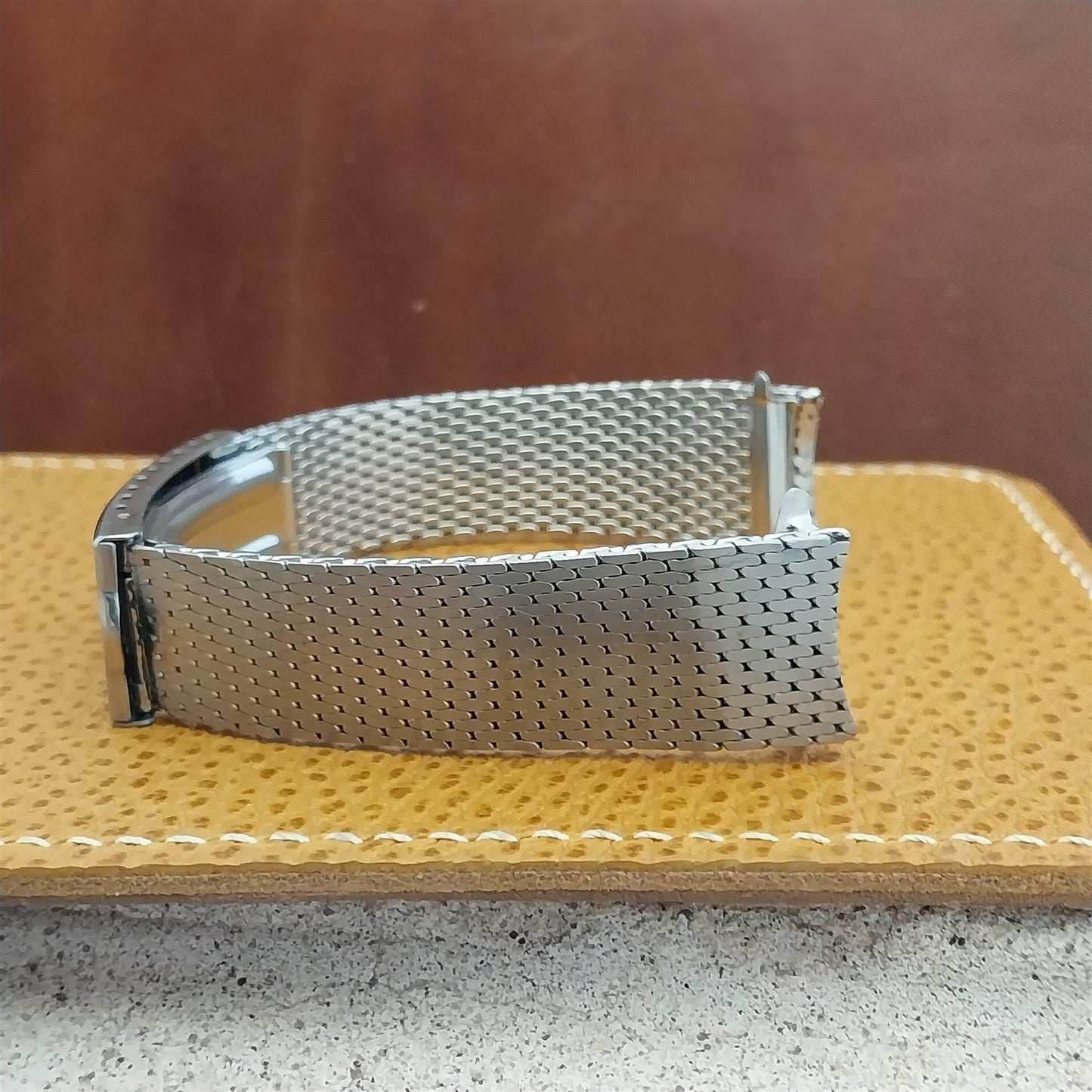 18mm Stainless Steel Thick Mesh Curved End 1970s Unused nos Vintage Watch Band