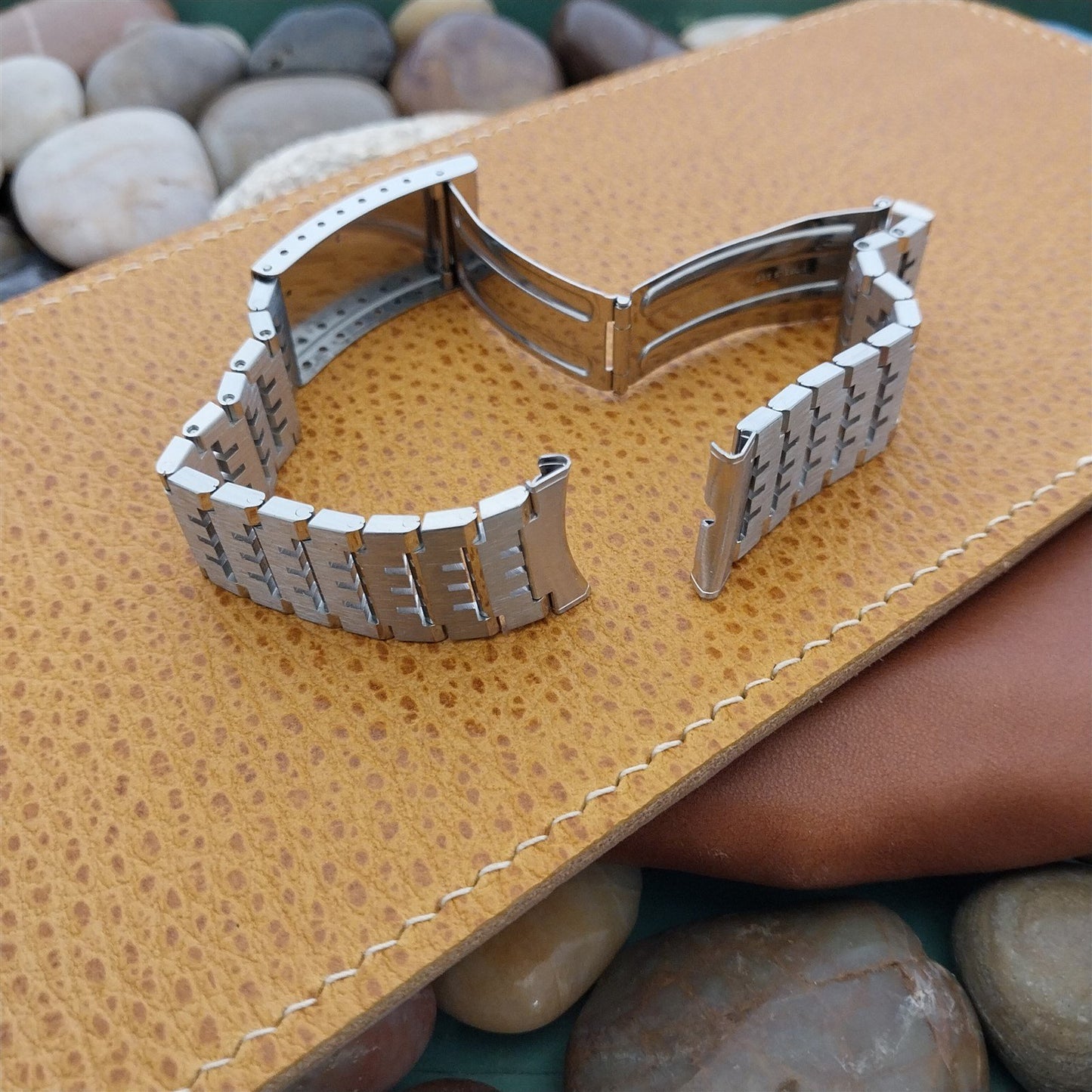 19mm 18mm Bulova Solid-Link Stainless Steel Unsued nos 1970s Vintage Watch Band