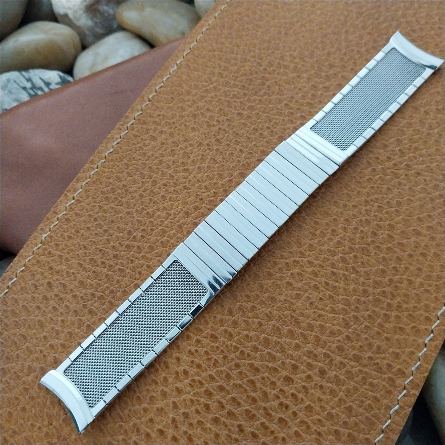 17.2mm Kreisler USA White Gold-Filled Mesh nos 1950s Vintage Watch Band