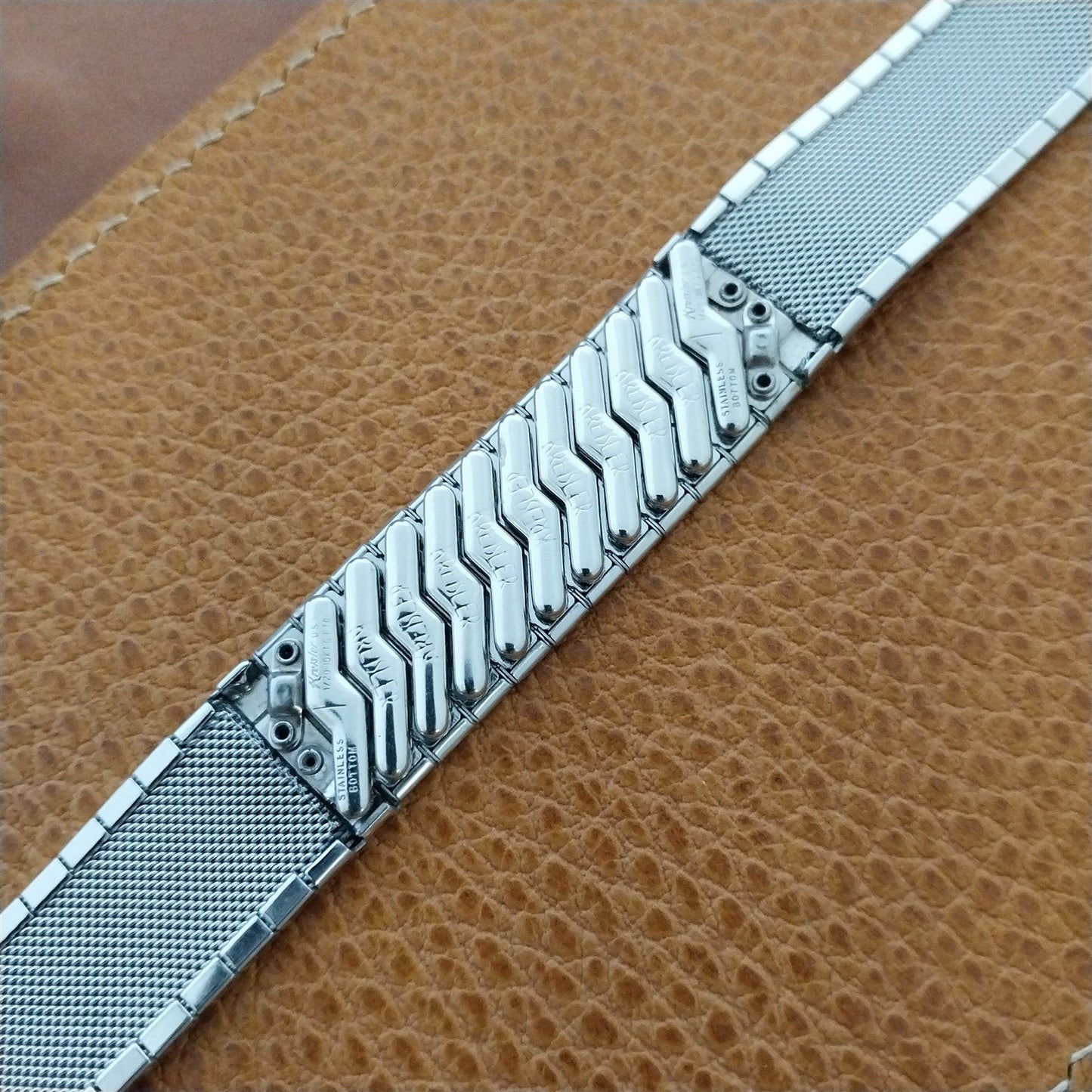 17.2mm Kreisler USA White Gold-Filled Mesh nos 1950s Vintage Watch Band