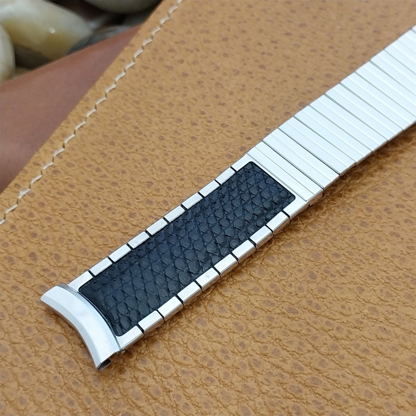 17.2mm Kreisler USA White Gold-Filled & Lizard Unused 1960s Vintage Watch Band