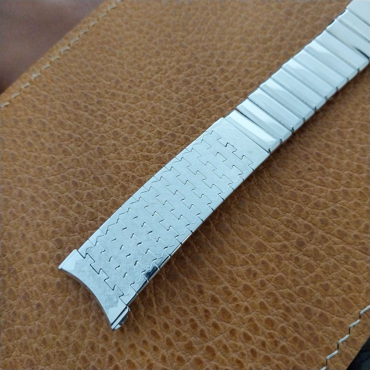 Kreisler White Gold-Filled 19mm 18mm 17mm Classic nos 1960s Vintage Watch Band