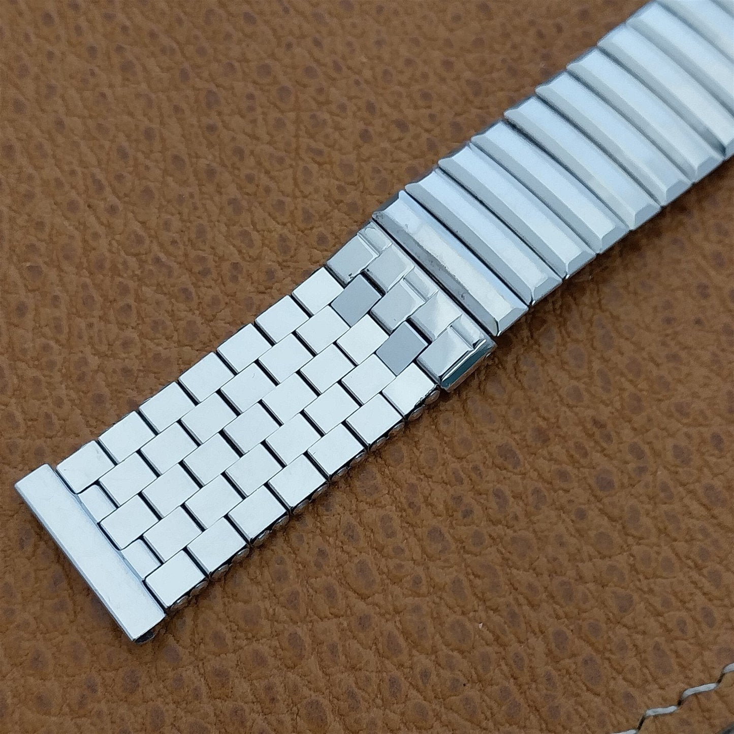 10K White Gold-Filled Kreisler Brick Link 17.2mm nos 1950s Vintage Watch Band