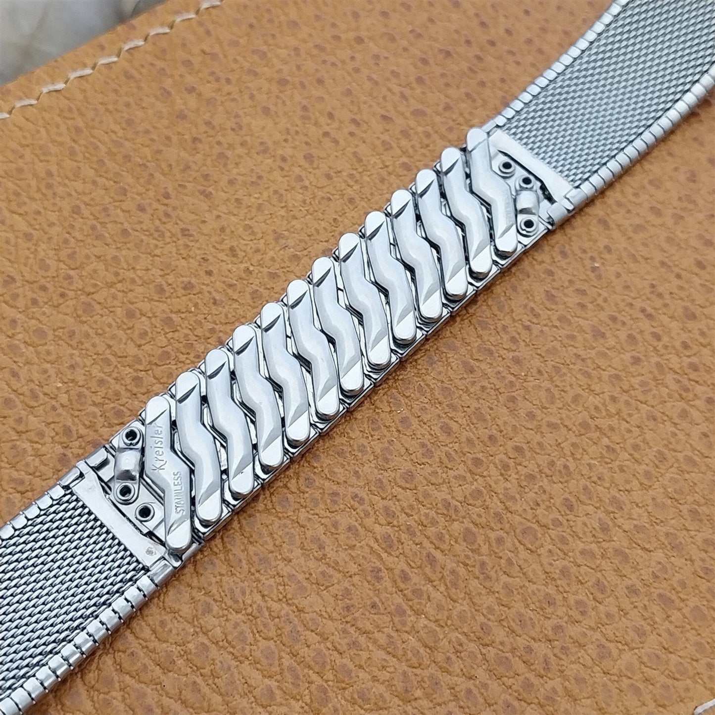 19mm Kreisler USA Stainless Steel nos 1960s Vintage Watch Band 18mm 17.2mm