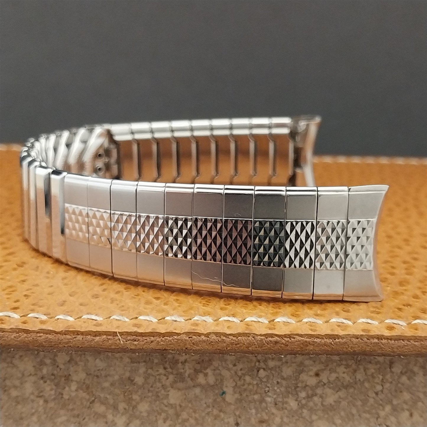 Hamilton Electric Nautilus 502 & 509 Stainless Steel nos Vintage Watch Band