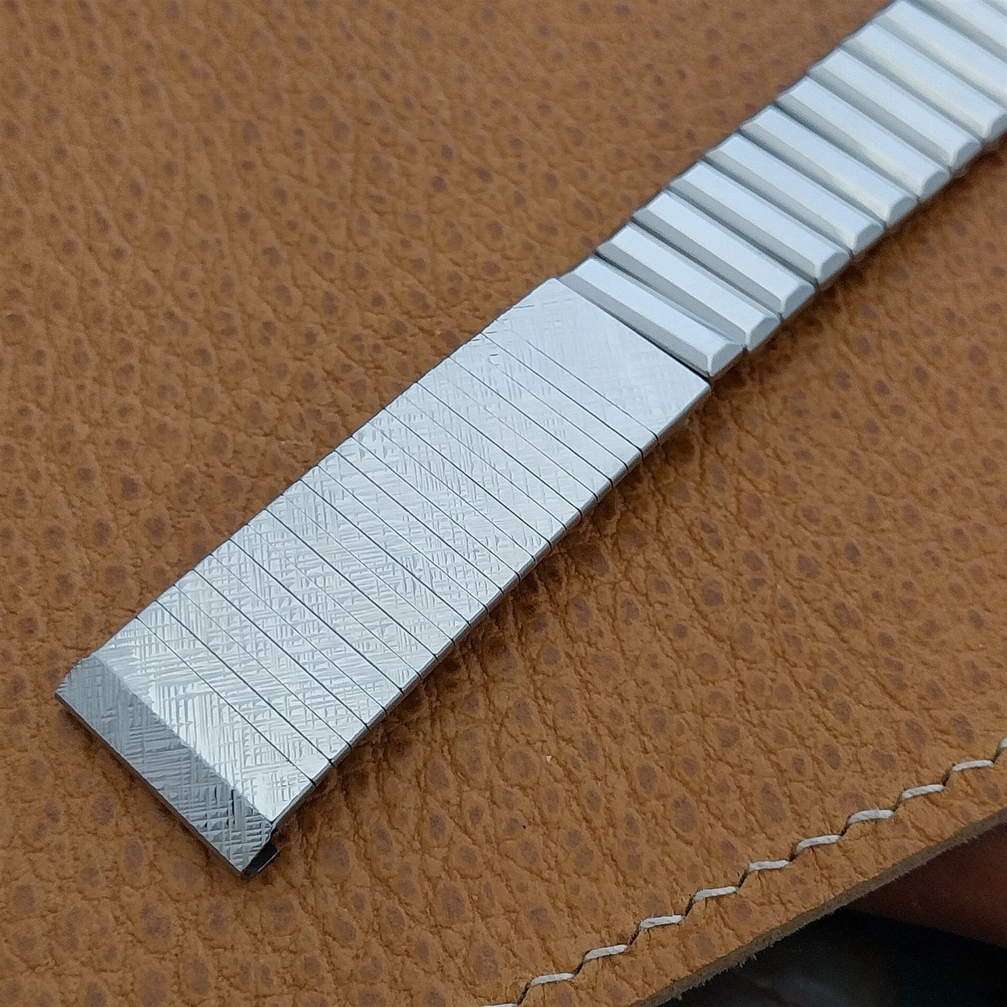 19mm 18mm 17.2mm Kreisler USA Stainless Steel Unused 1960s Vintage Watch Band