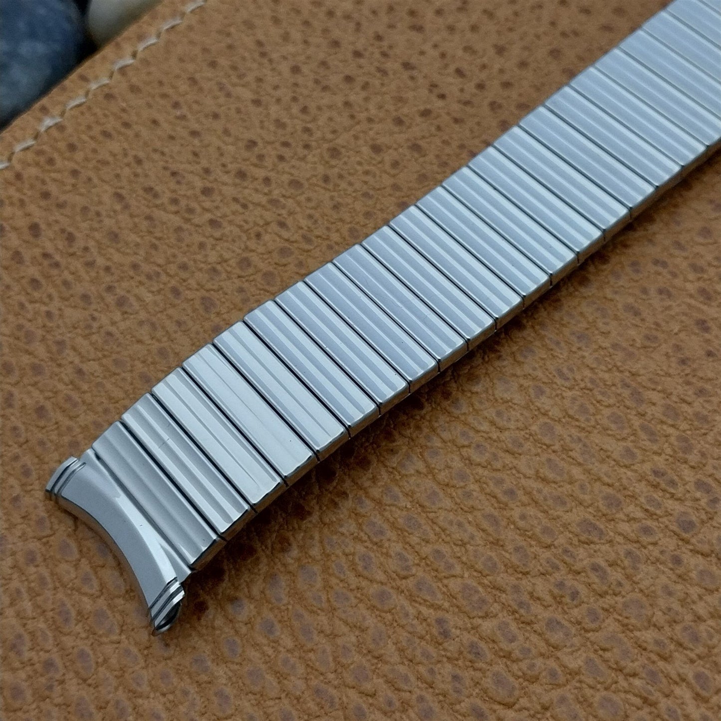 18mm 19mm Kreisler USA Stainless Steel nos Unused 1970s Vintage Watch Band