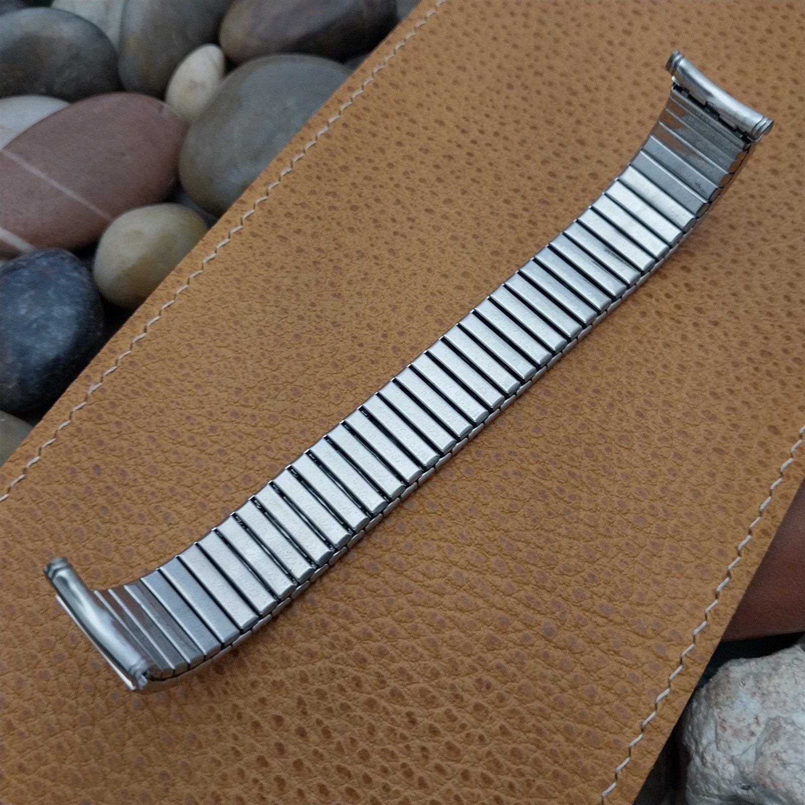 18mm 19mm Kreisler USA Stainless Steel nos Unused 1970s Vintage Watch Band