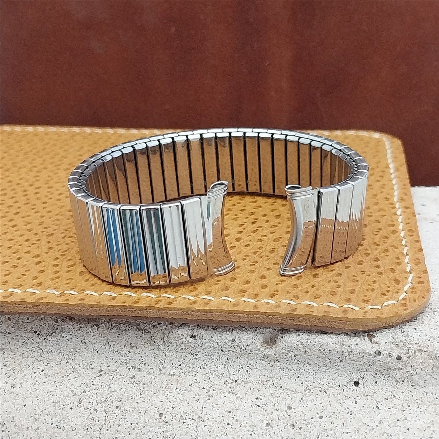 18mm 19mm Kreisler USA Stainless Steel nos Unused 1970s Vintage Watch Band