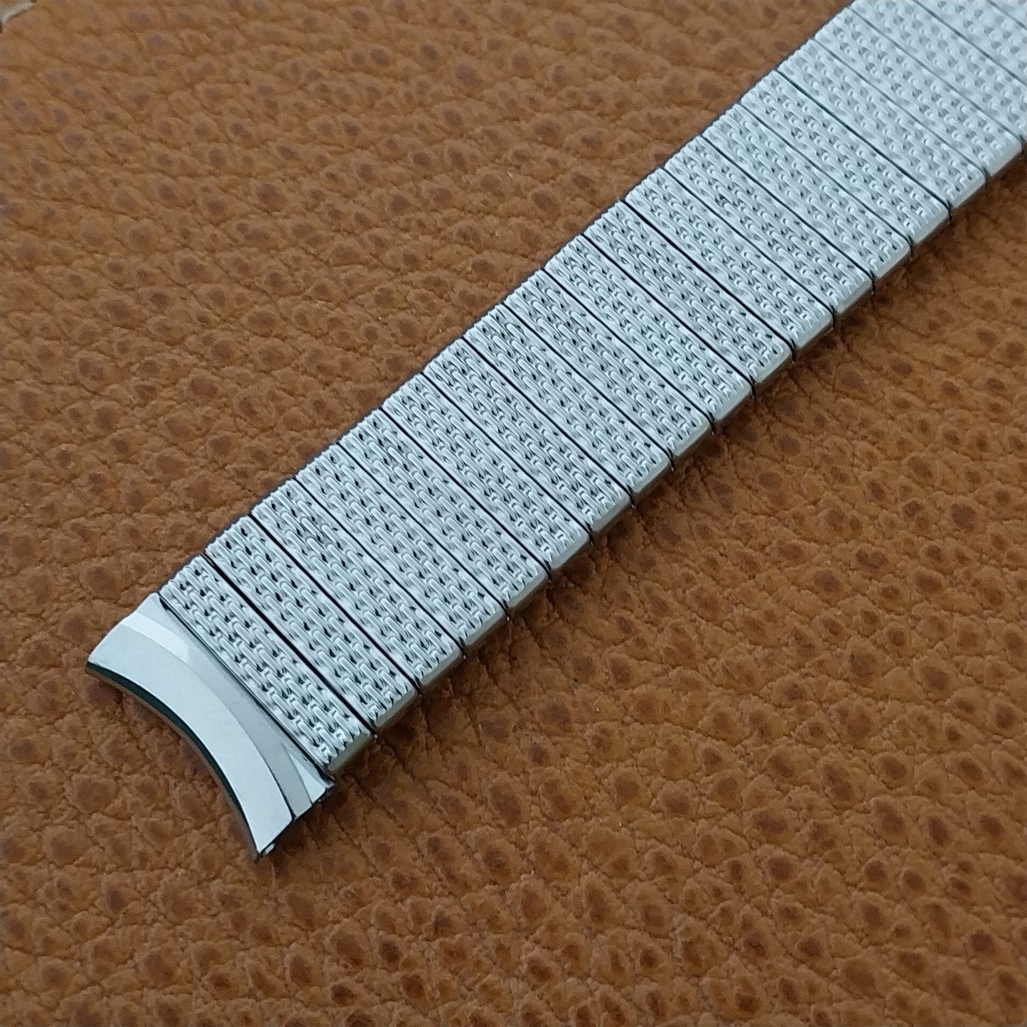 17.2mm Kreisler USA Stainless Steel nos 1970s Vintage Watch Band 11/16"