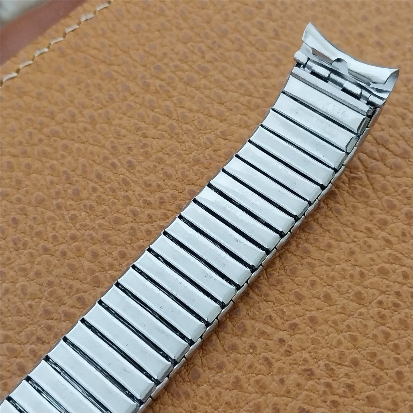 17.2mm Kreisler USA Stainless Steel nos 1970s Vintage Watch Band 11/16"