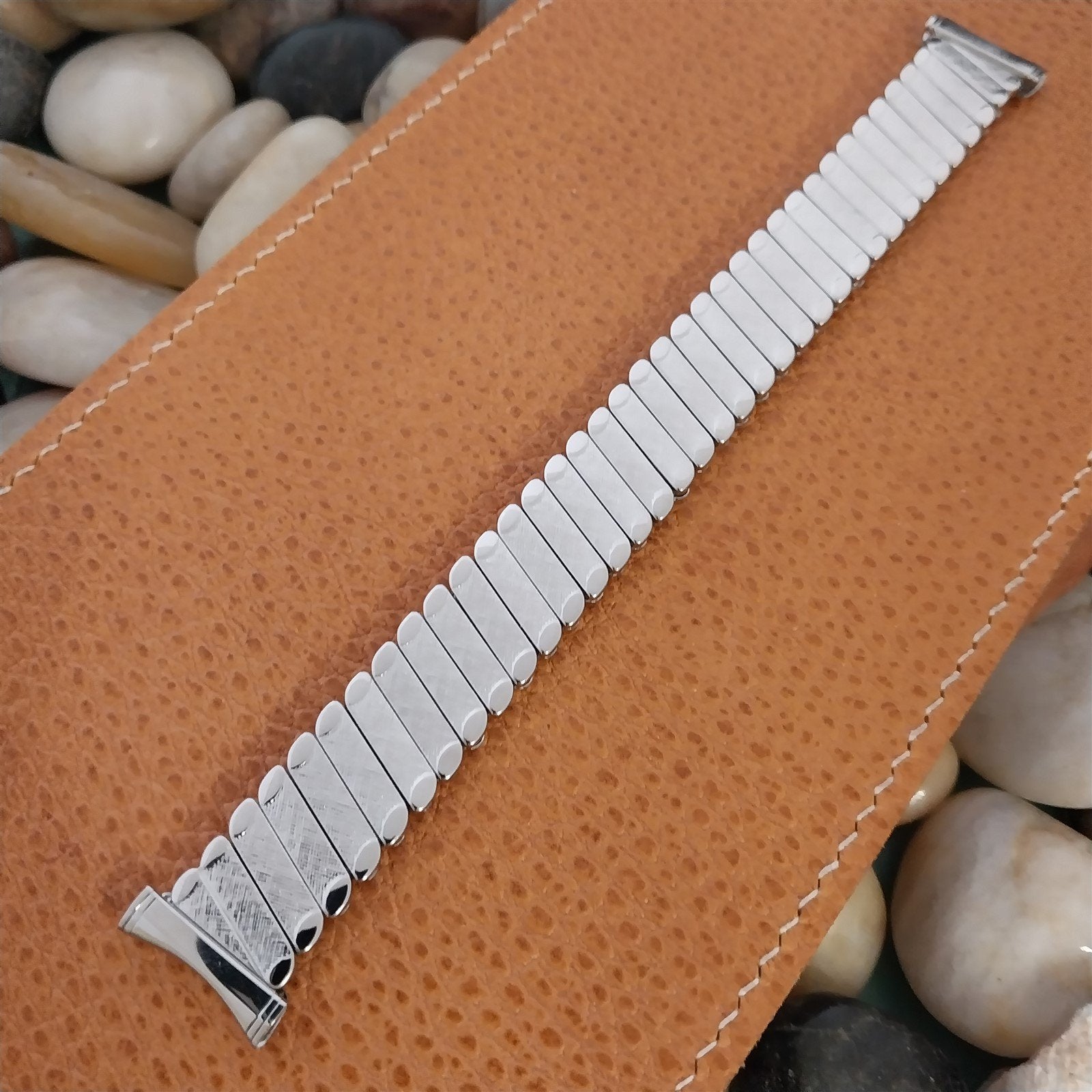 16mm 18mm 19mm Long Stainless Steel Expansion 1960s nos Vintage Watch Band