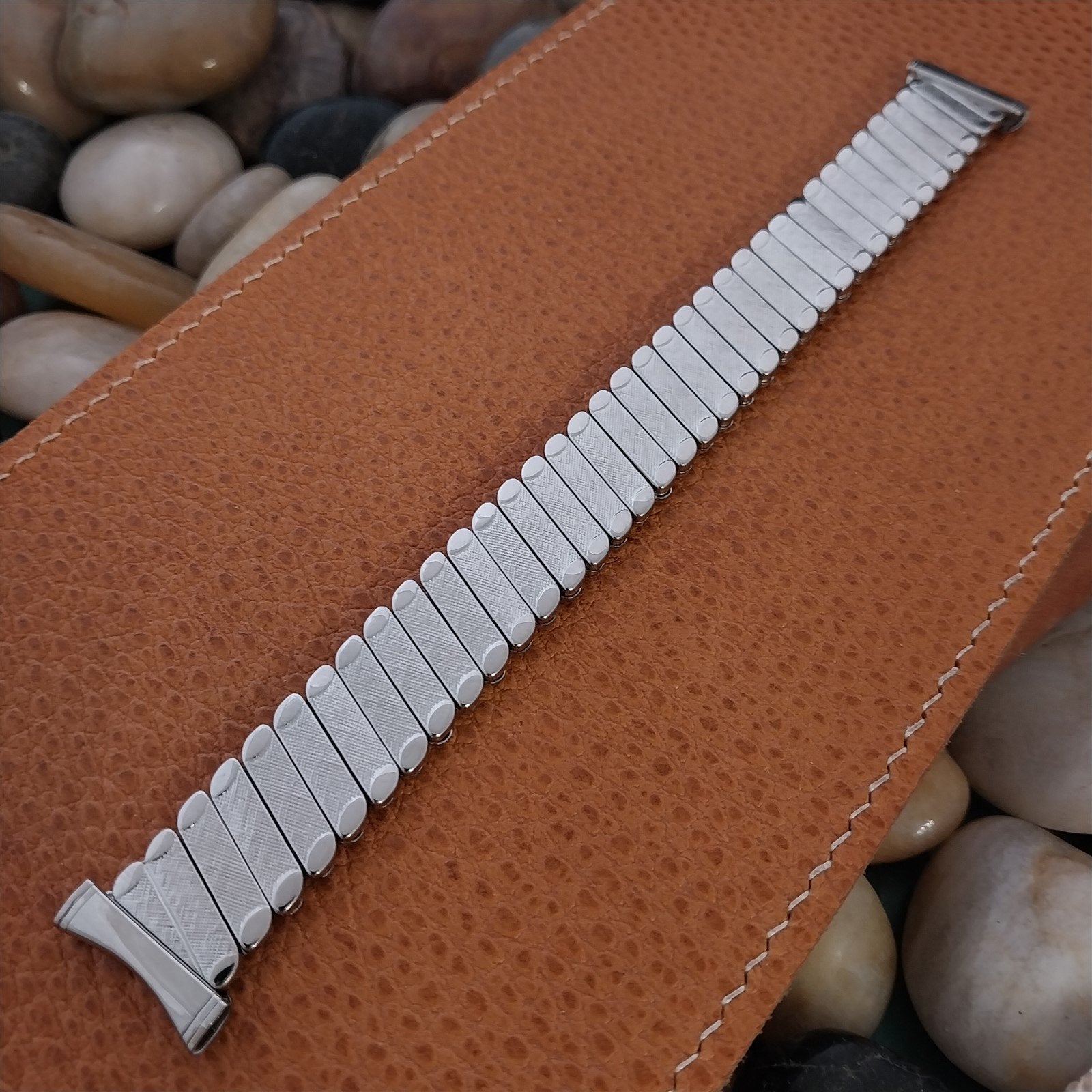 16mm 18mm 19mm Long Stainless Steel Expansion 1960s nos Vintage Watch Band