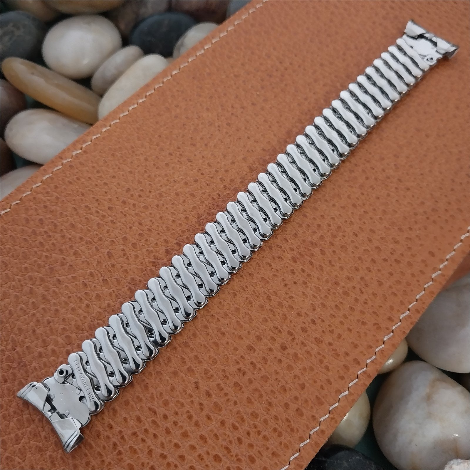 16mm 18mm 19mm Long Stainless Steel Expansion 1960s nos Vintage Watch Band